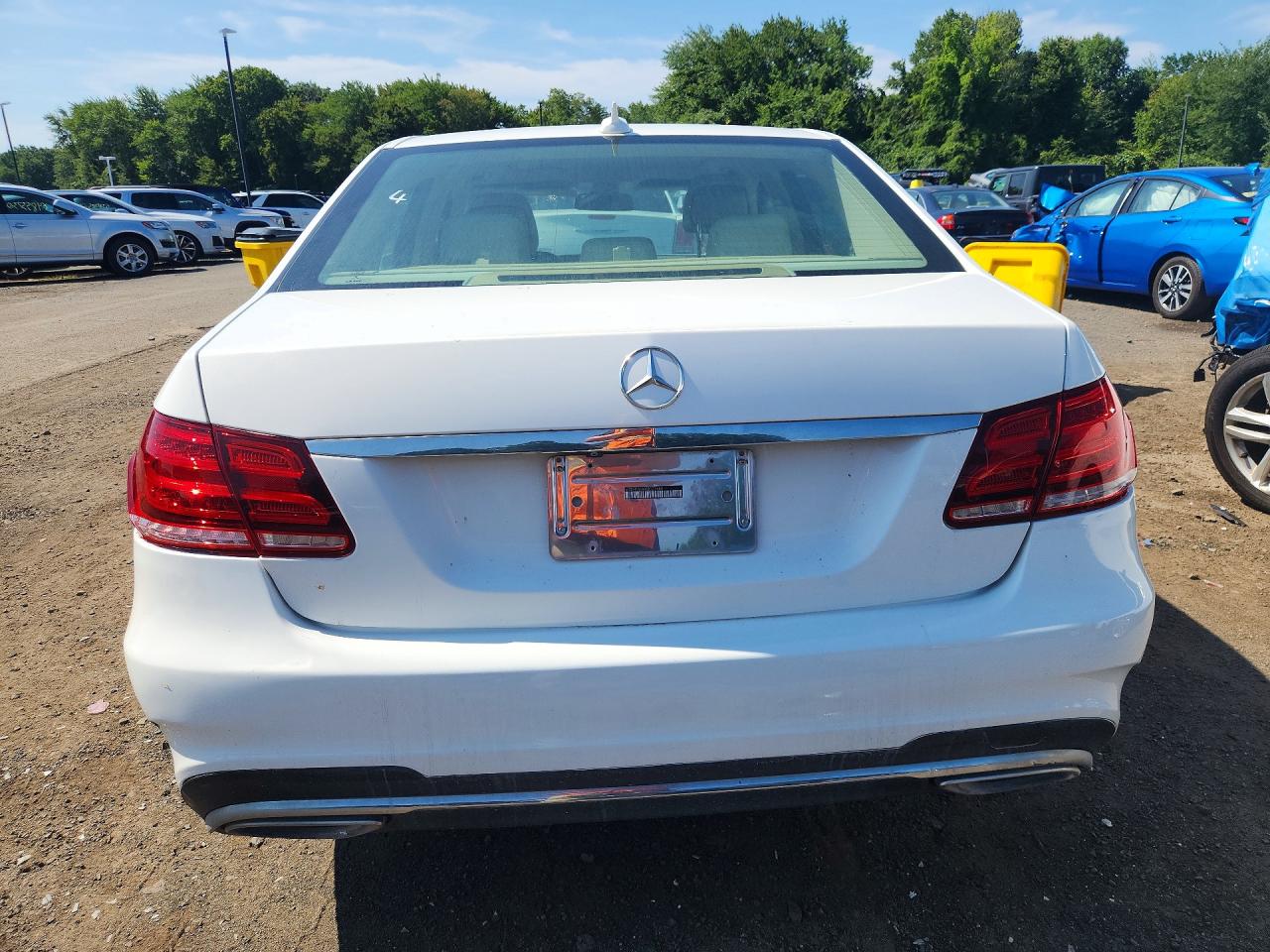 2014 Mercedes-benz E 350 Белый vin: WDDHF5KB9EB022559
