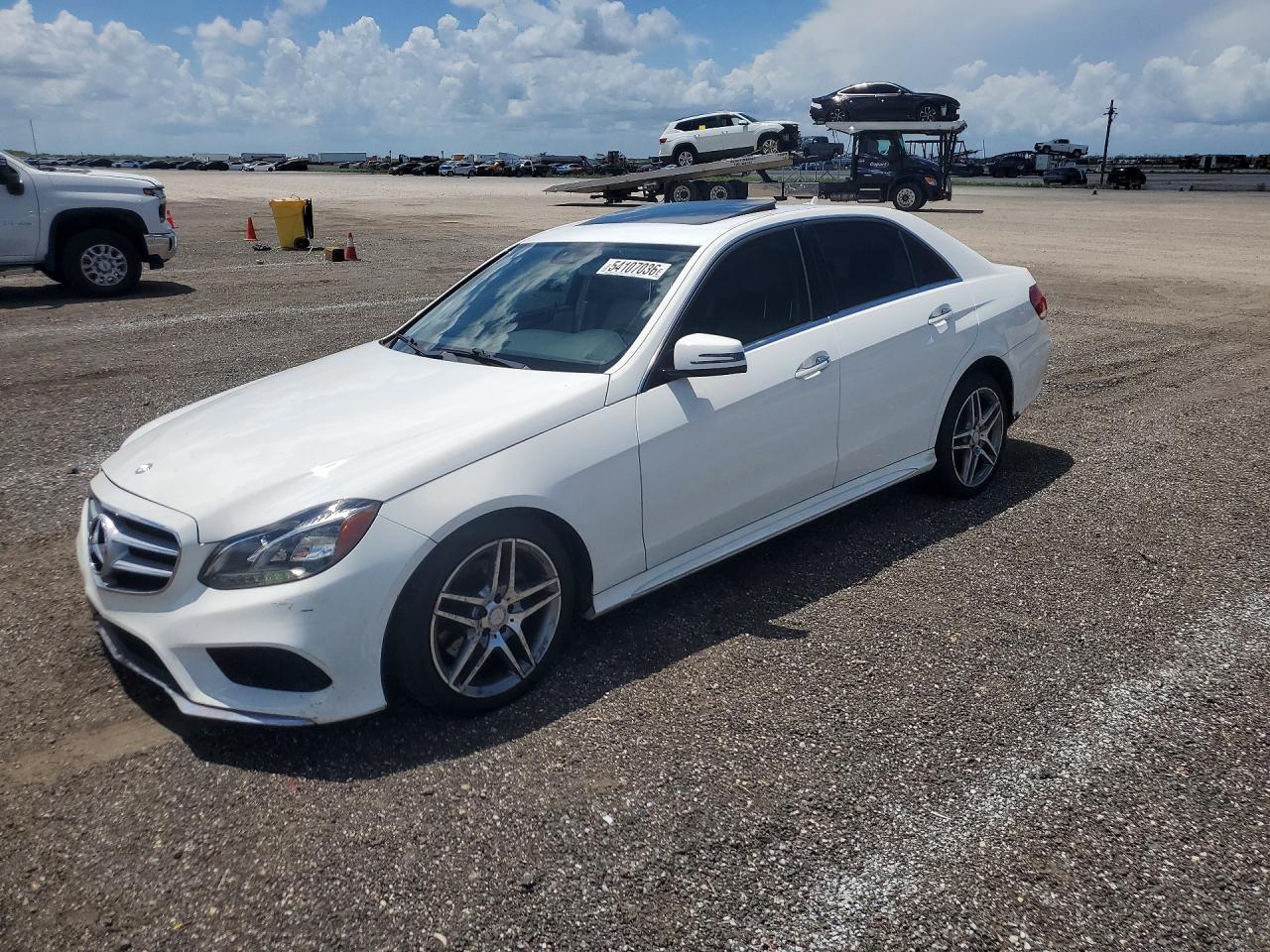 2014 Mercedes-benz E 350 White vin: WDDHF5KB9EB032539