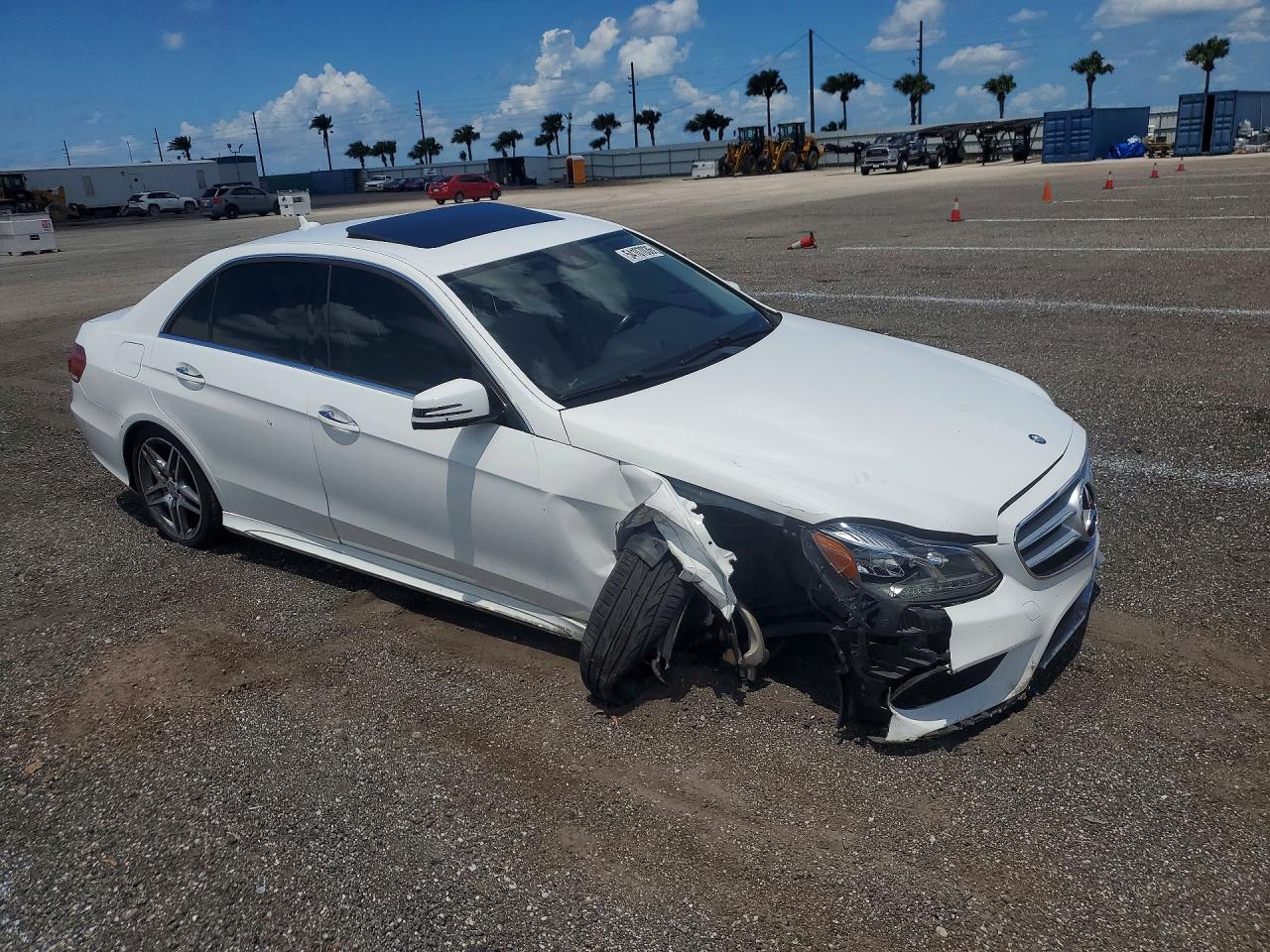 2014 Mercedes-benz E 350 Белый vin: WDDHF5KB9EB032539