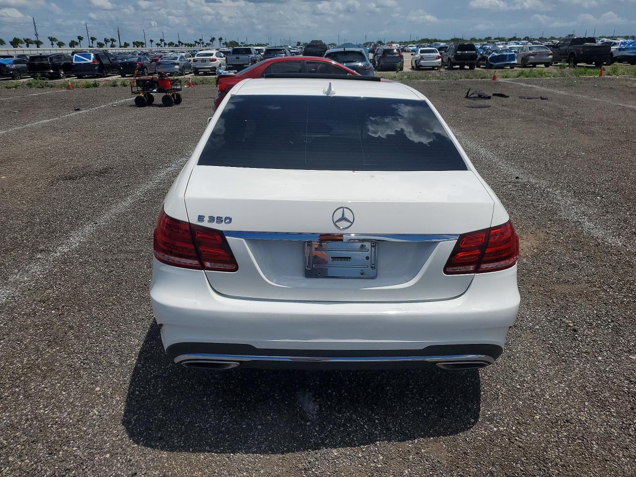2014 Mercedes-benz E 350 Белый vin: WDDHF5KB9EB032539
