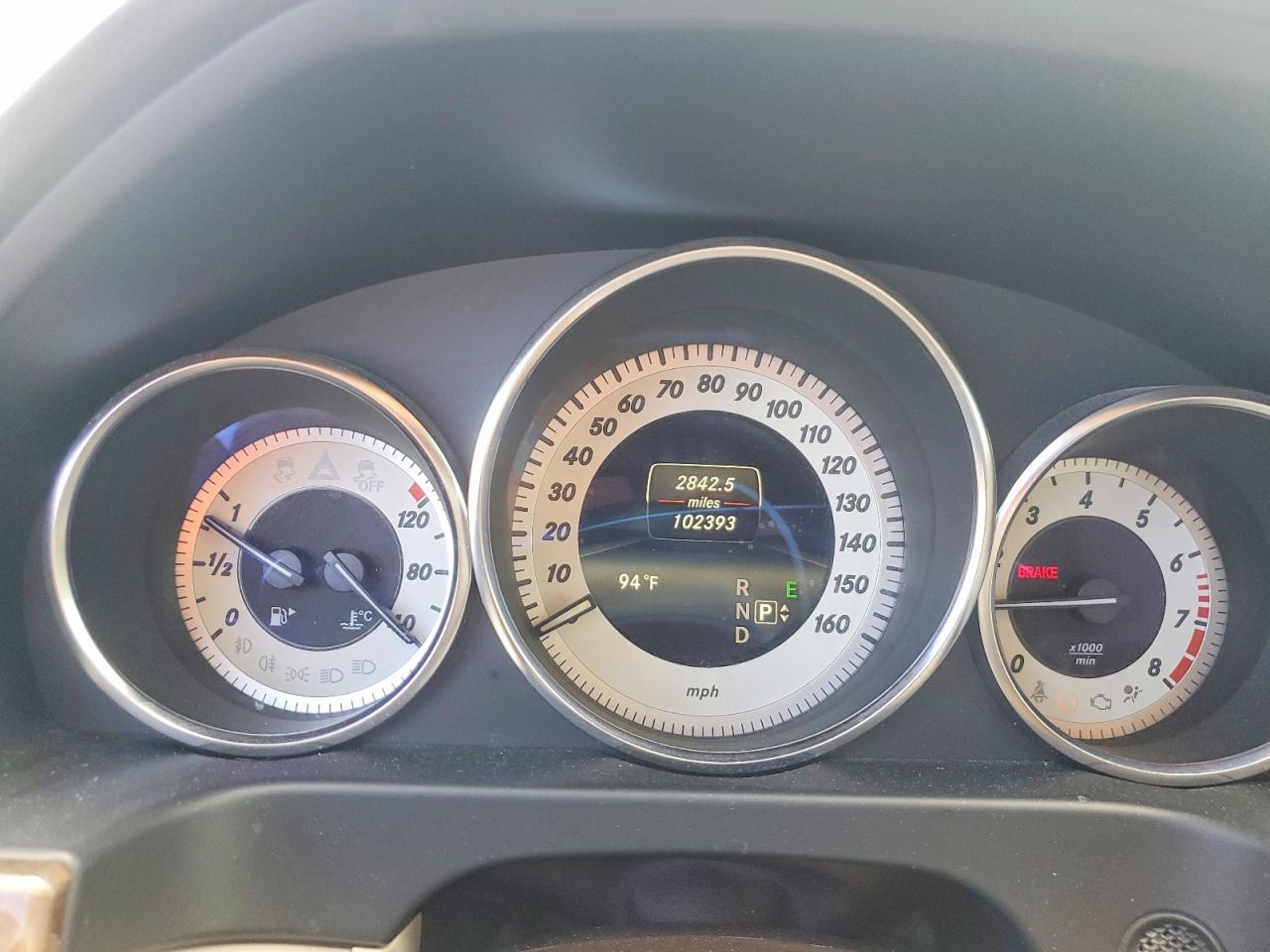 2014 Mercedes-benz E 350 Белый vin: WDDHF5KB9EB032539