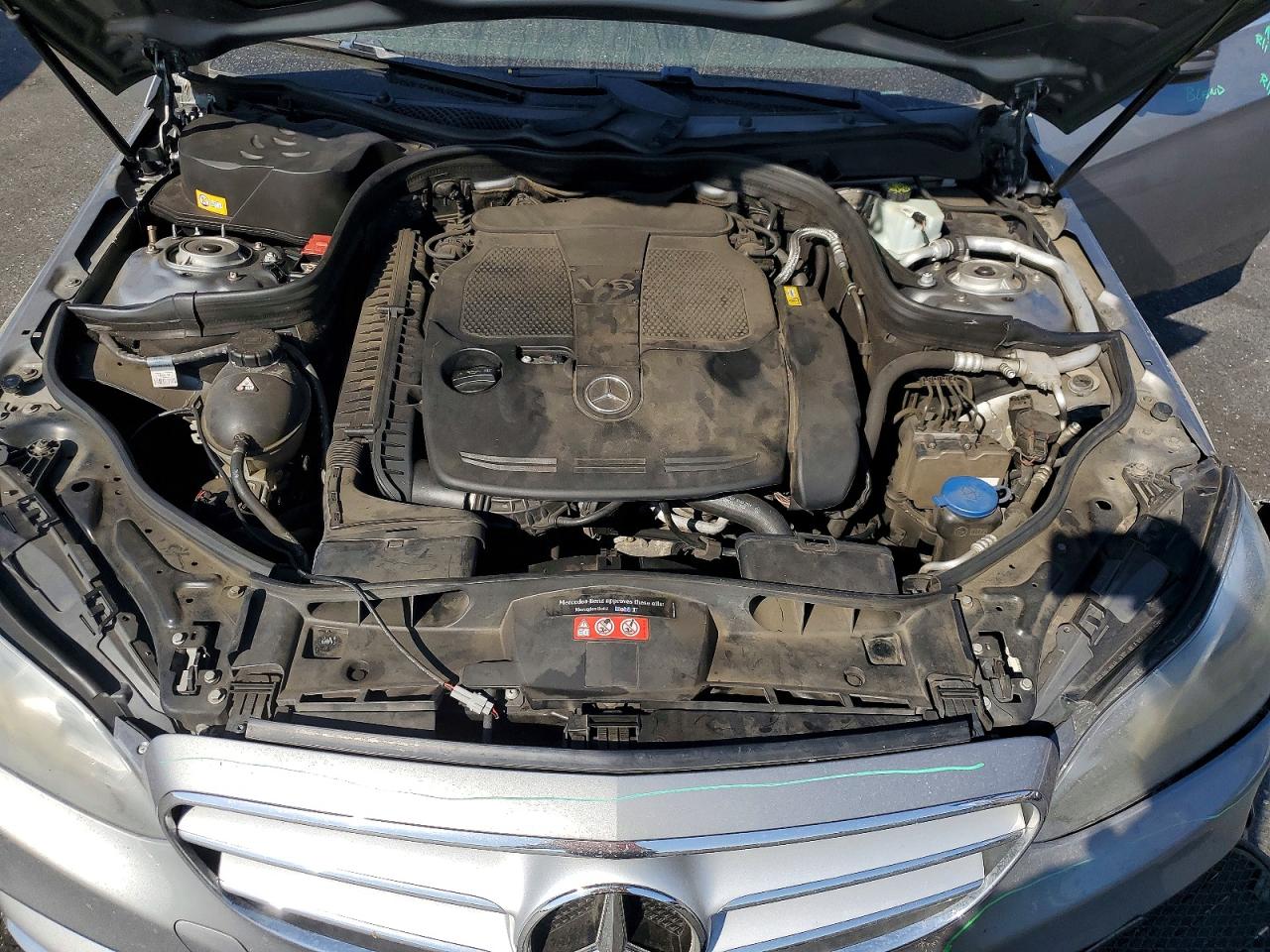 2014 Mercedes-benz E 350 Silver vin: WDDHF5KB9EB045081