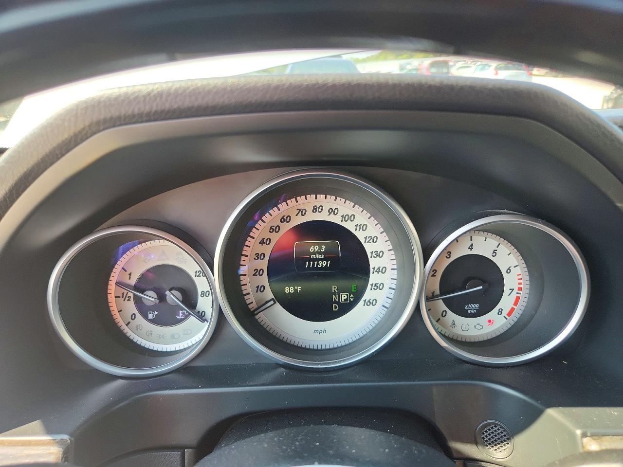 2015 Mercedes-benz E 350 Серебряный vin: WDDHF5KB9FB084142