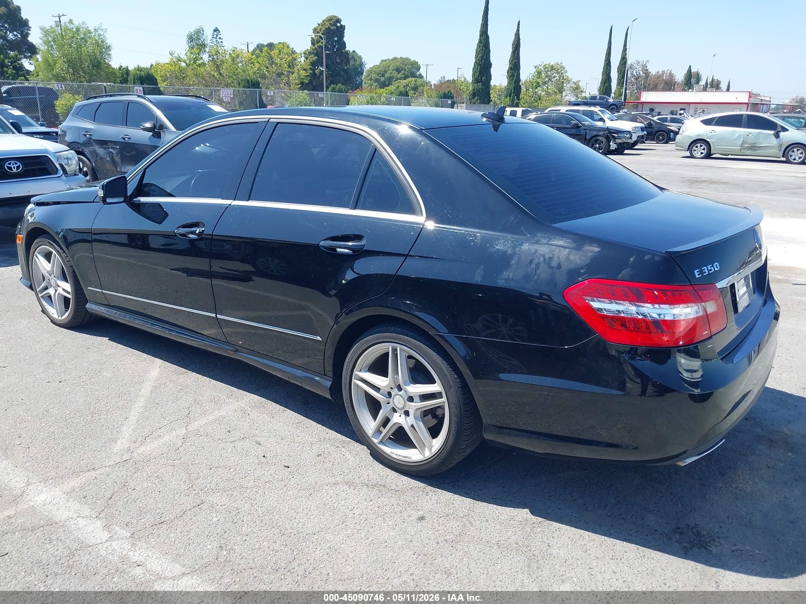 2012 Mercedes-benz E 350   Black vin: WDDHF5KBXCA554910