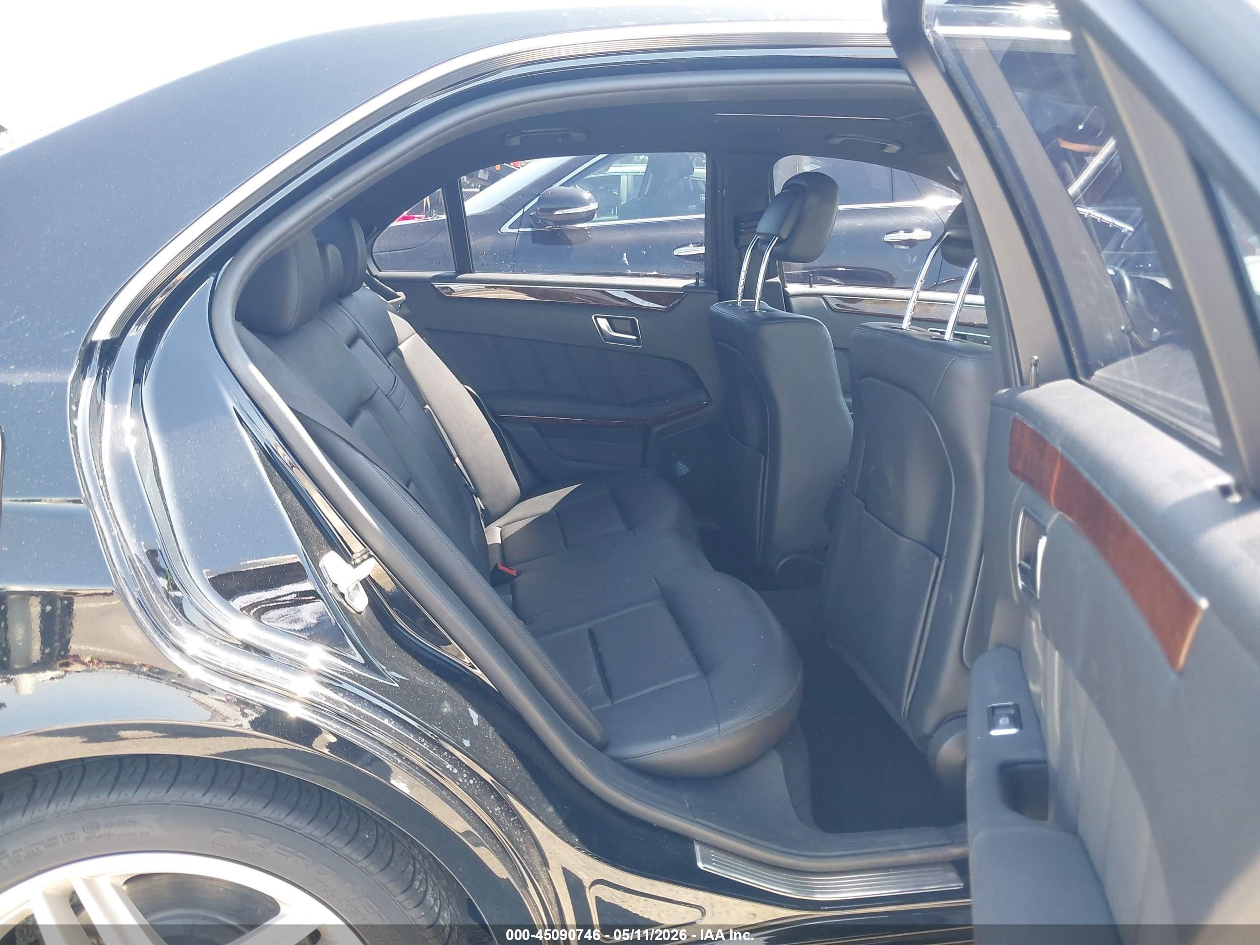 2012 Mercedes-benz E 350   Black vin: WDDHF5KBXCA554910