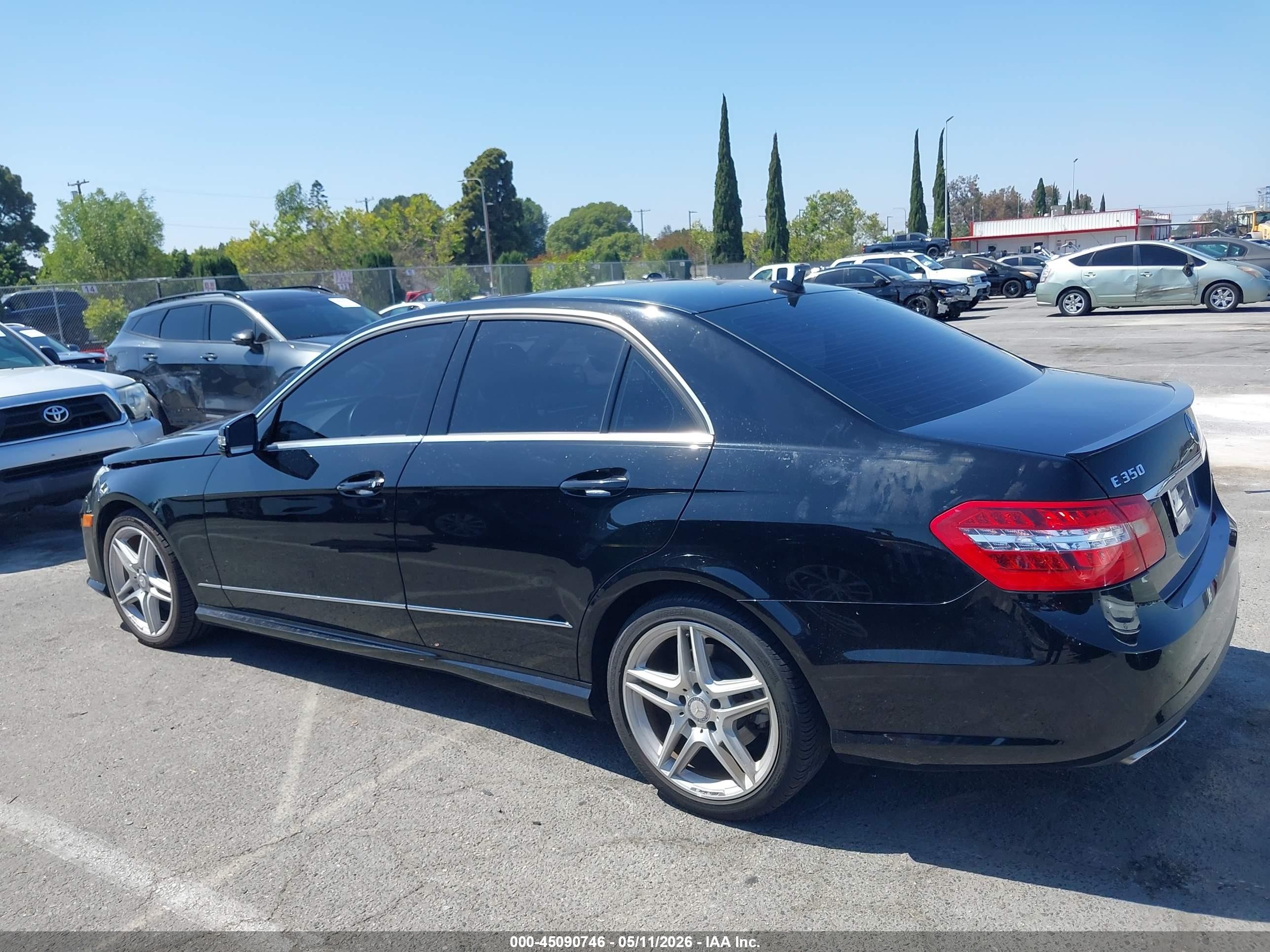 2012 Mercedes-benz E 350   Black vin: WDDHF5KBXCA554910