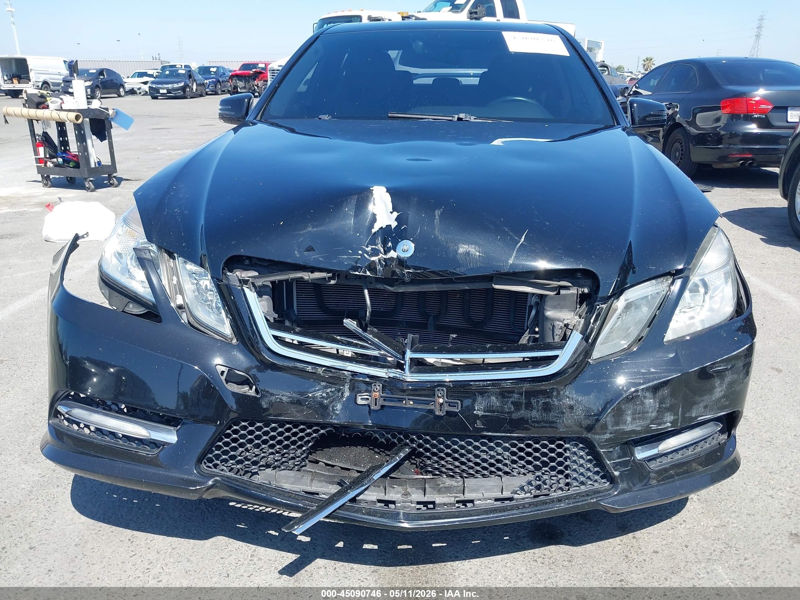 2012 Mercedes-benz E 350   Black vin: WDDHF5KBXCA554910