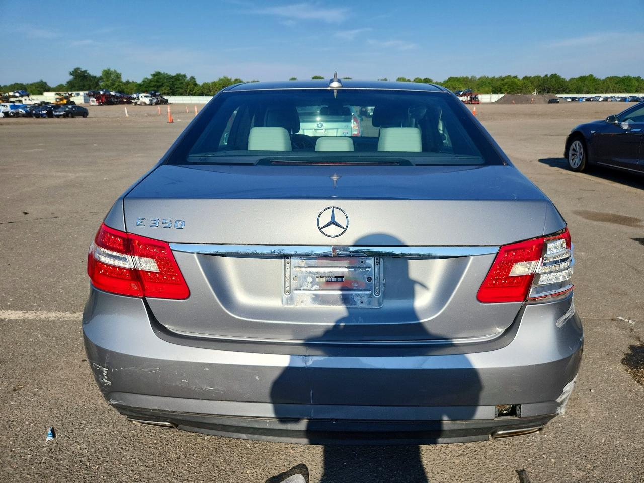 2012 Mercedes-benz E 350 Серебряный vin: WDDHF5KBXCA570489