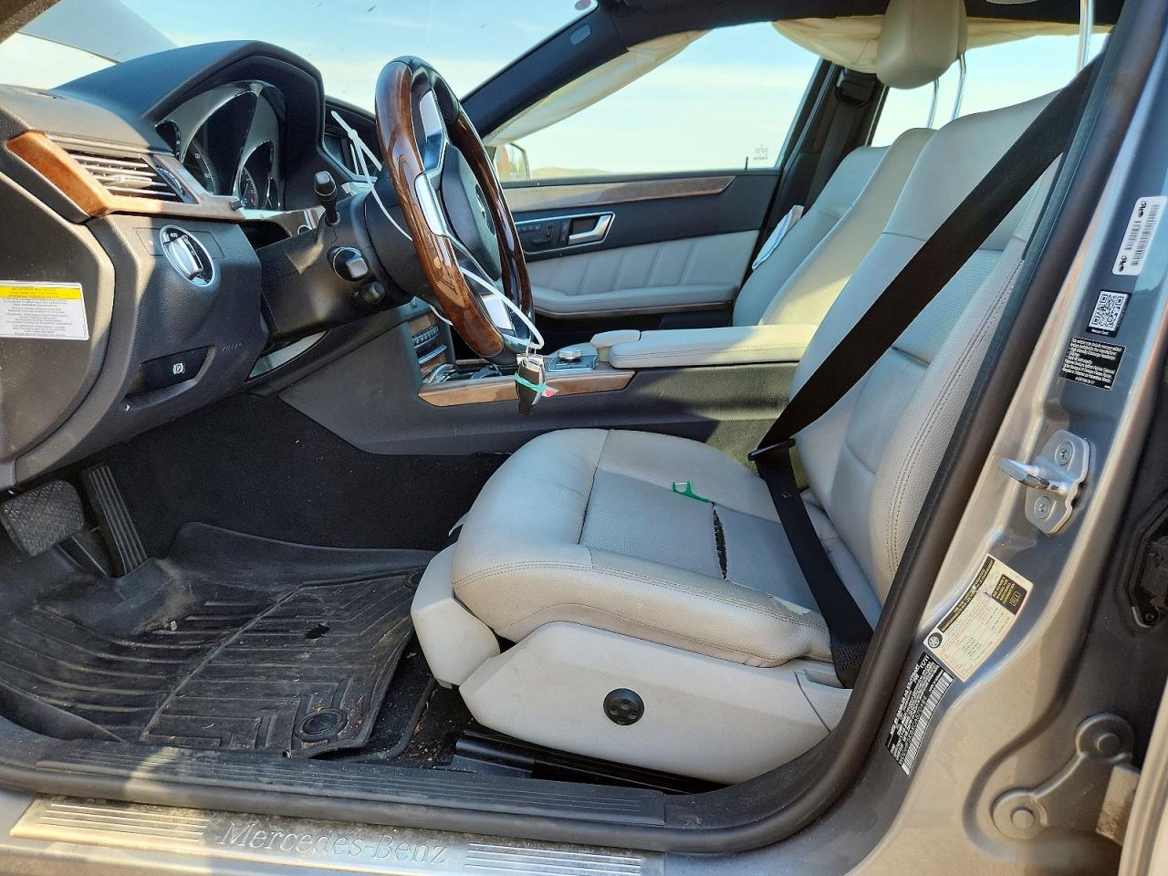 2012 Mercedes-benz E 350 Серебряный vin: WDDHF5KBXCA570489