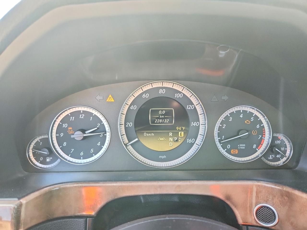 2012 Mercedes-benz E 350 Black vin: WDDHF5KBXCA605225