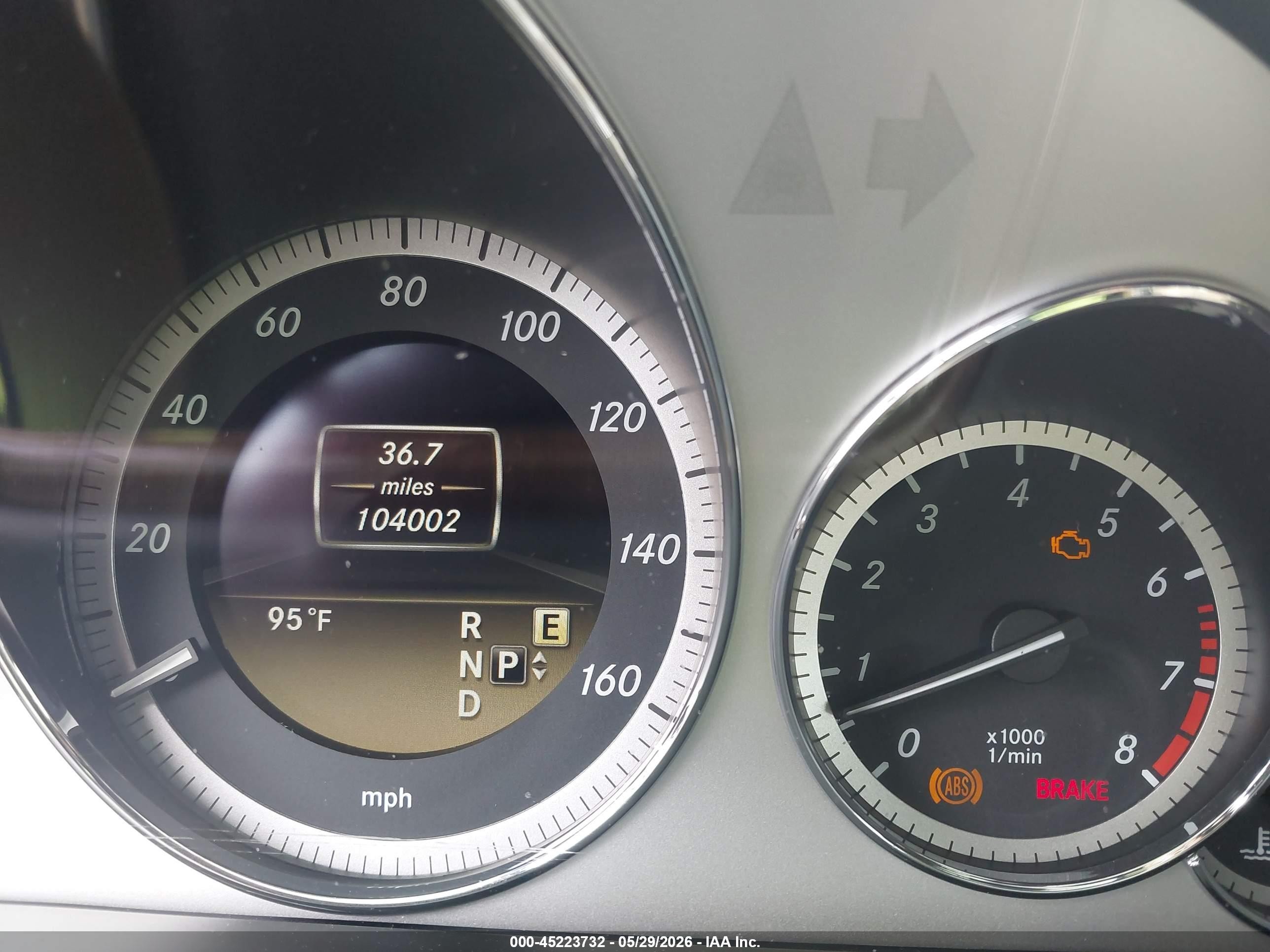 2012 Mercedes-benz E 350   Black vin: WDDHF5KBXCA616046