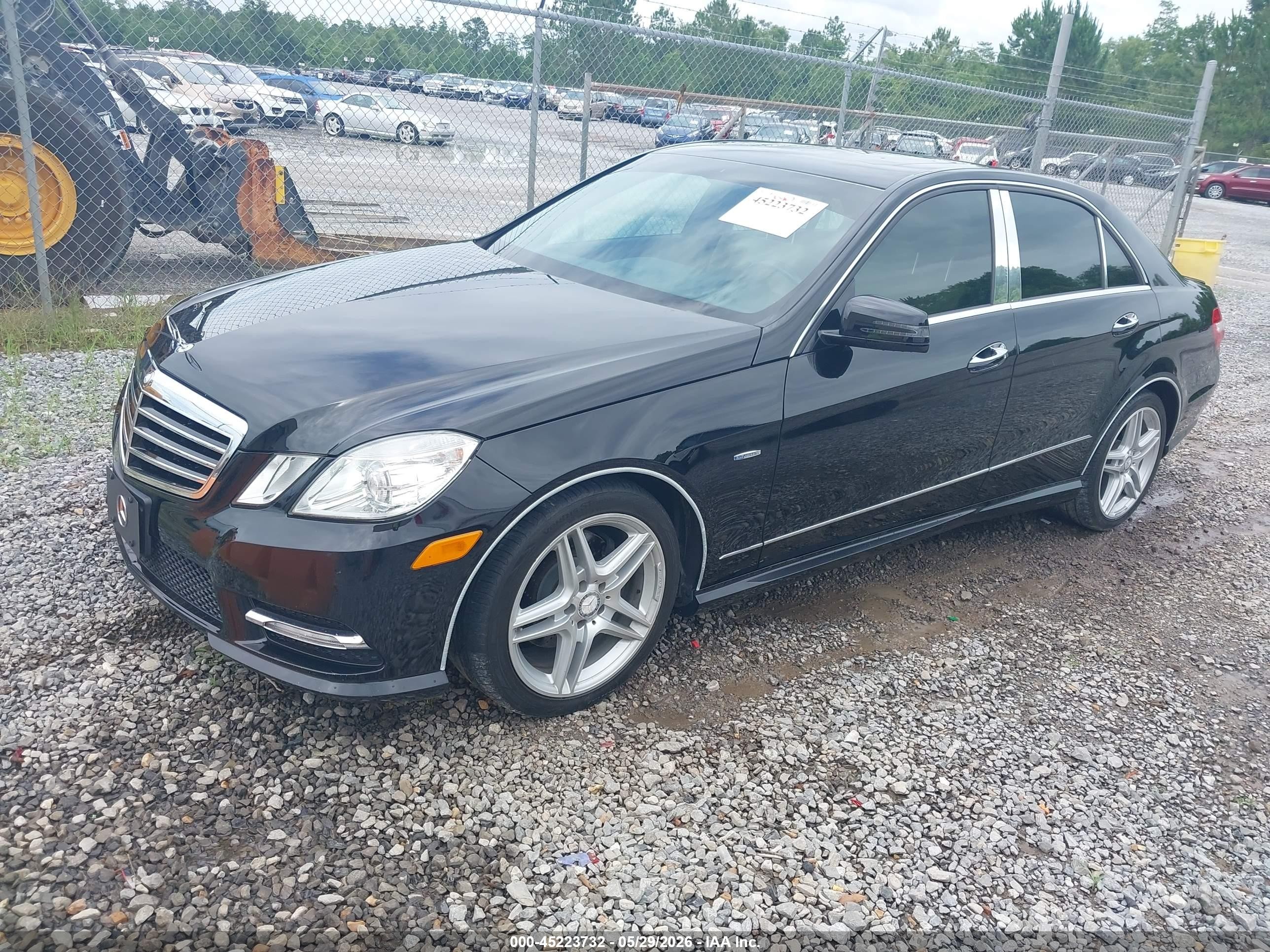 2012 Mercedes-benz E 350   Black vin: WDDHF5KBXCA616046