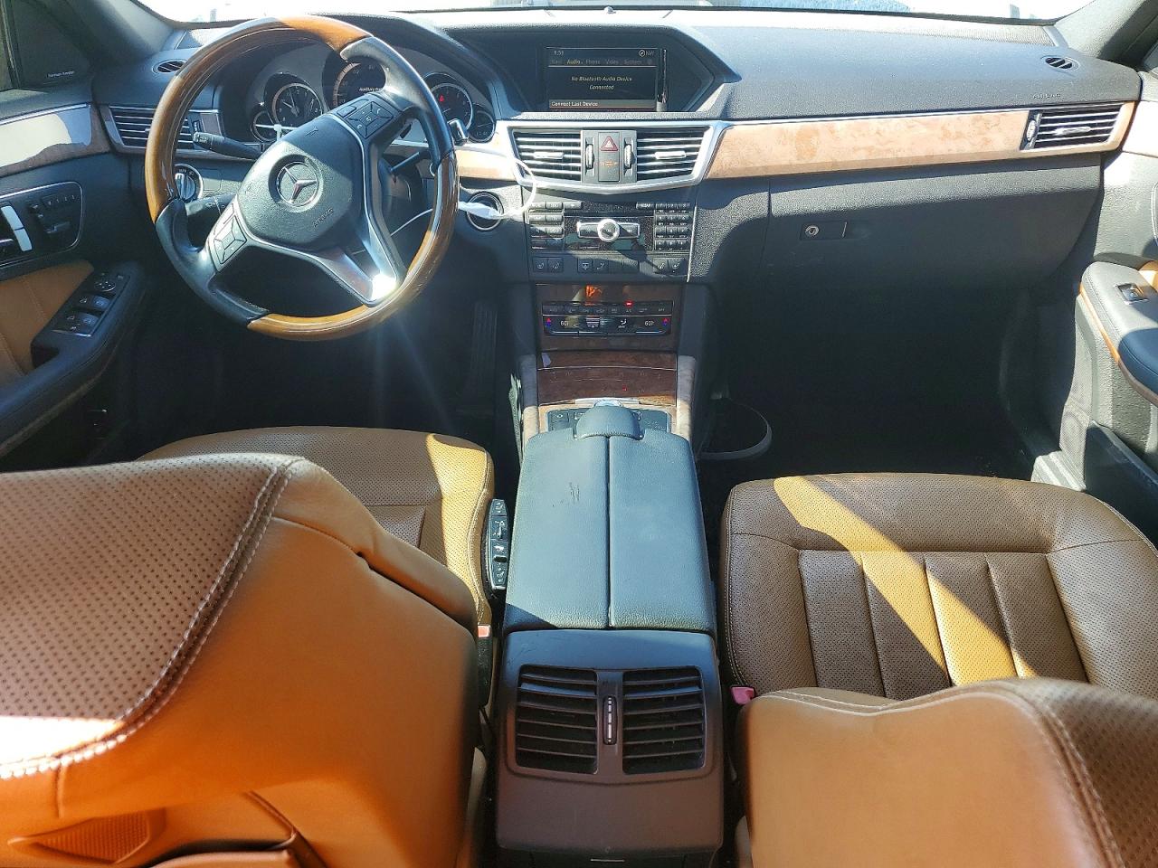 2012 Mercedes-benz E 350 White vin: WDDHF5KBXCA641027