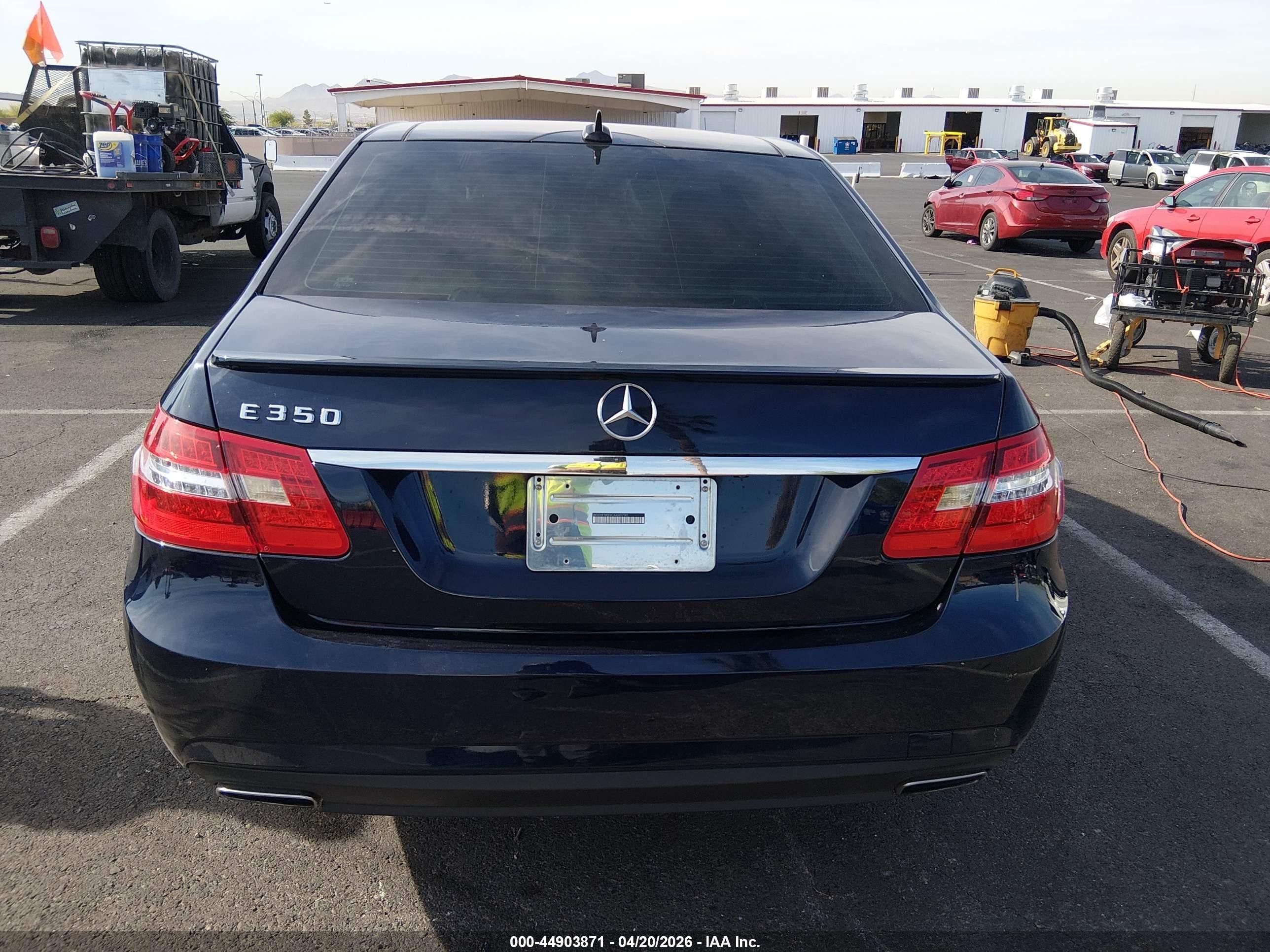 2012 Mercedes-benz E 350   Purple vin: WDDHF5KBXCA645790