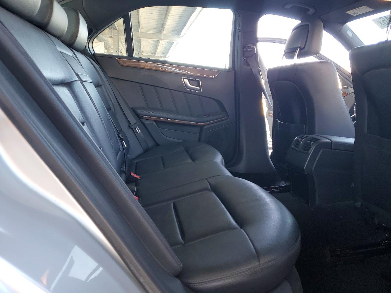 2013 Mercedes-benz E 350 Silver vin: WDDHF5KBXDA689807