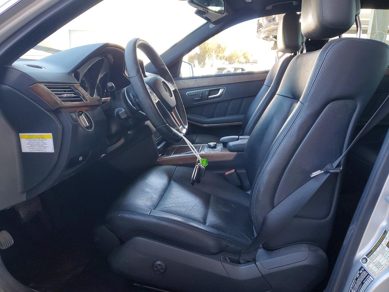 2013 Mercedes-benz E 350 Silver vin: WDDHF5KBXDA689807