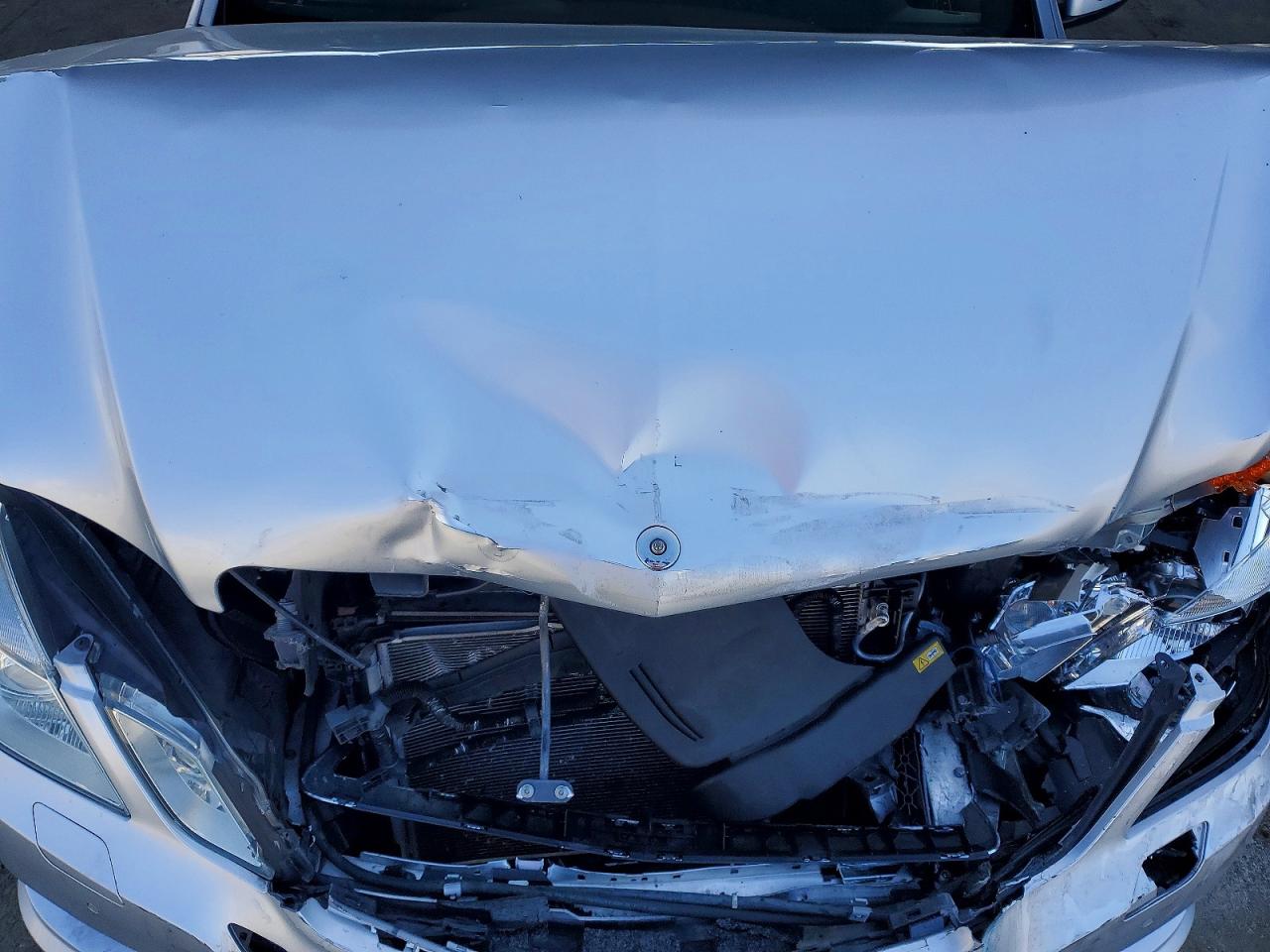 2013 Mercedes-benz E 350 Silver vin: WDDHF5KBXDA689807