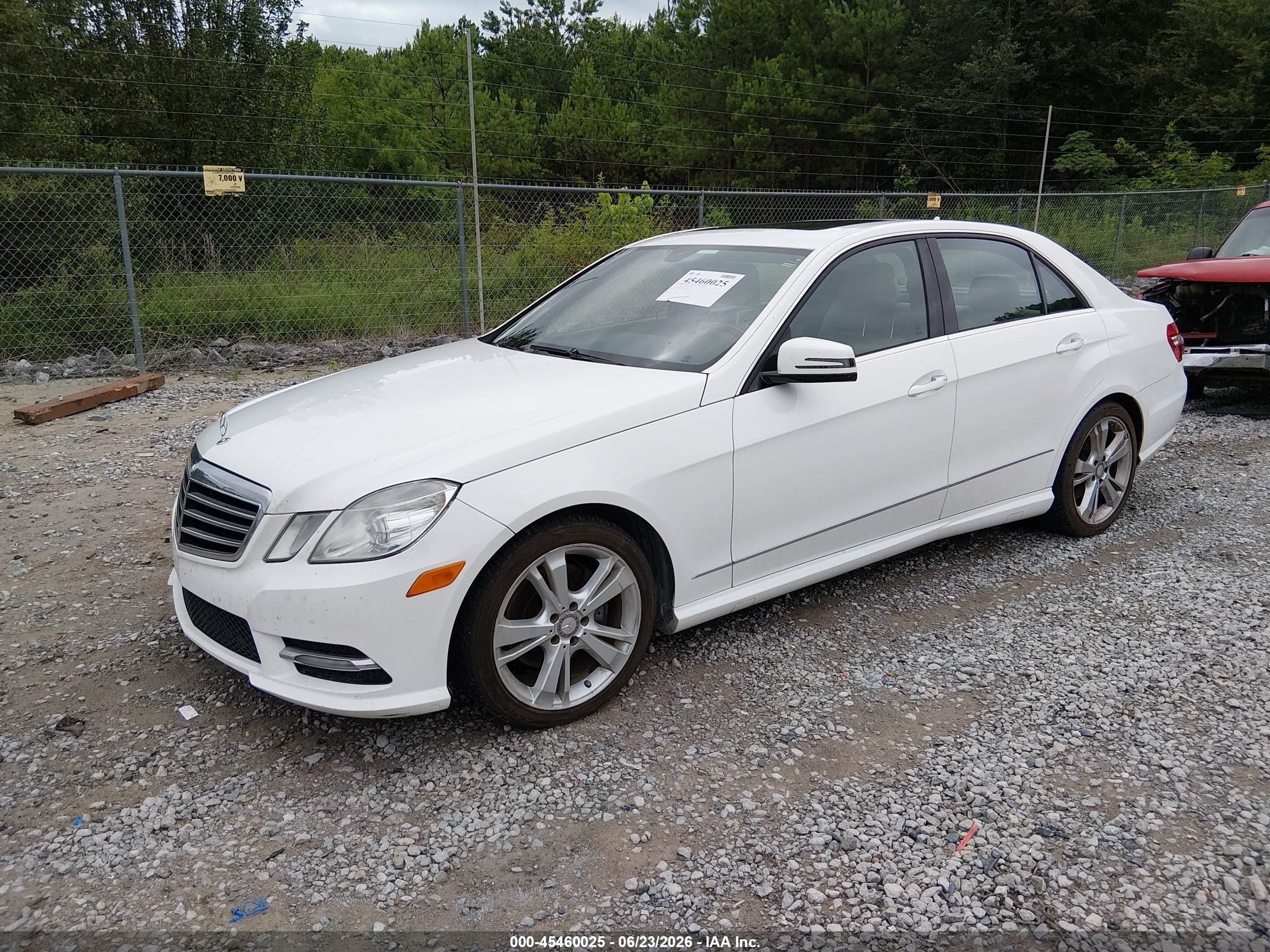 2013 Mercedes-benz E 350   Белый vin: WDDHF5KBXDA690424