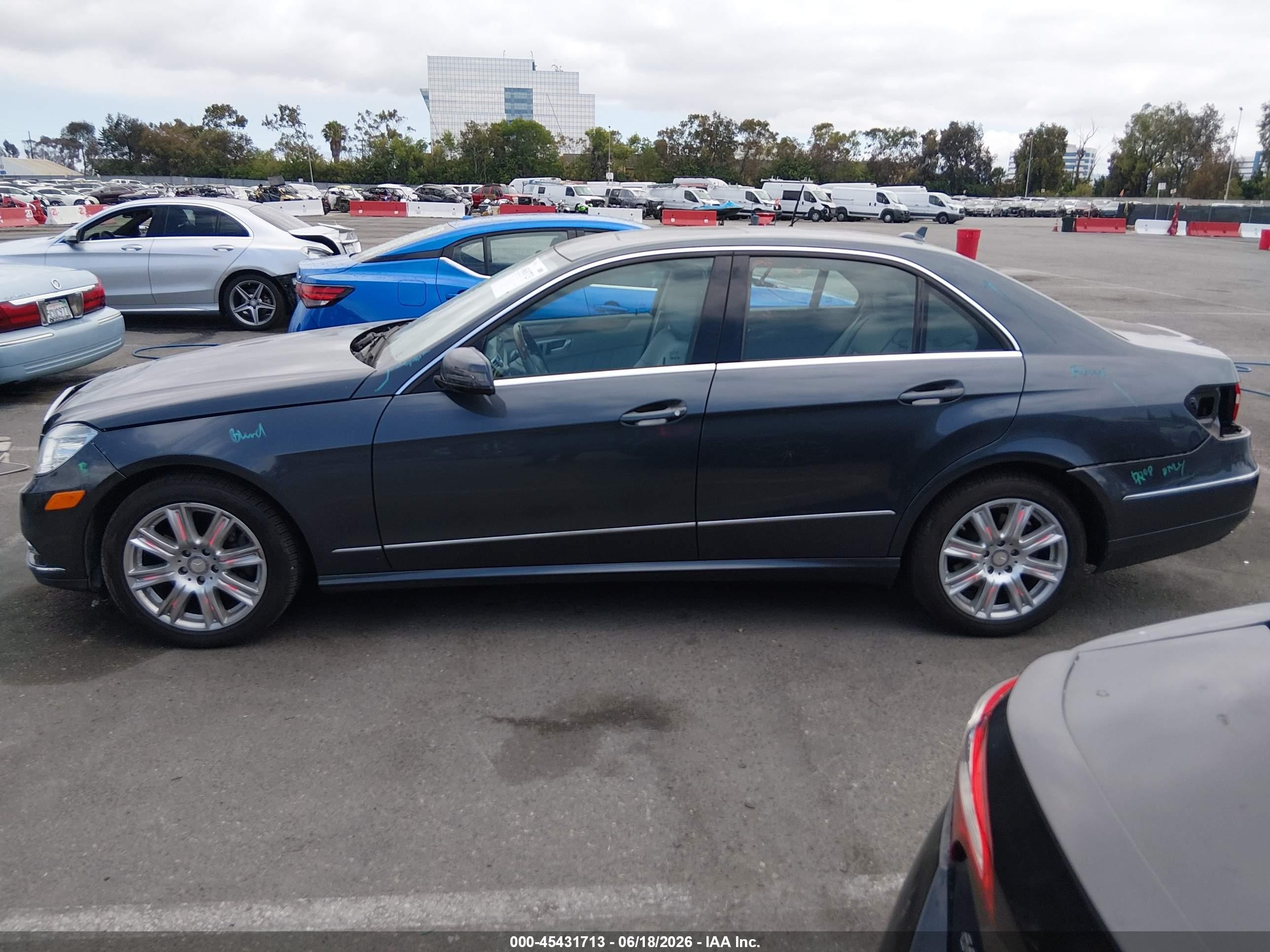 2013 Mercedes-benz E 350   Gray vin: WDDHF5KBXDA722675