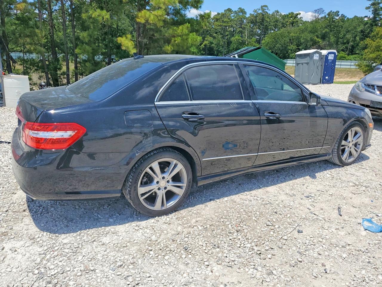 2013 Mercedes-benz E 350 Черный vin: WDDHF5KBXDA743266