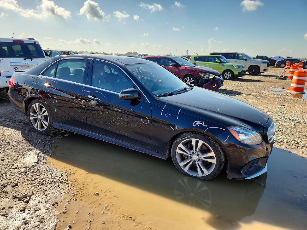 2014 Mercedes-benz E 350 Black vin: WDDHF5KBXEA788483