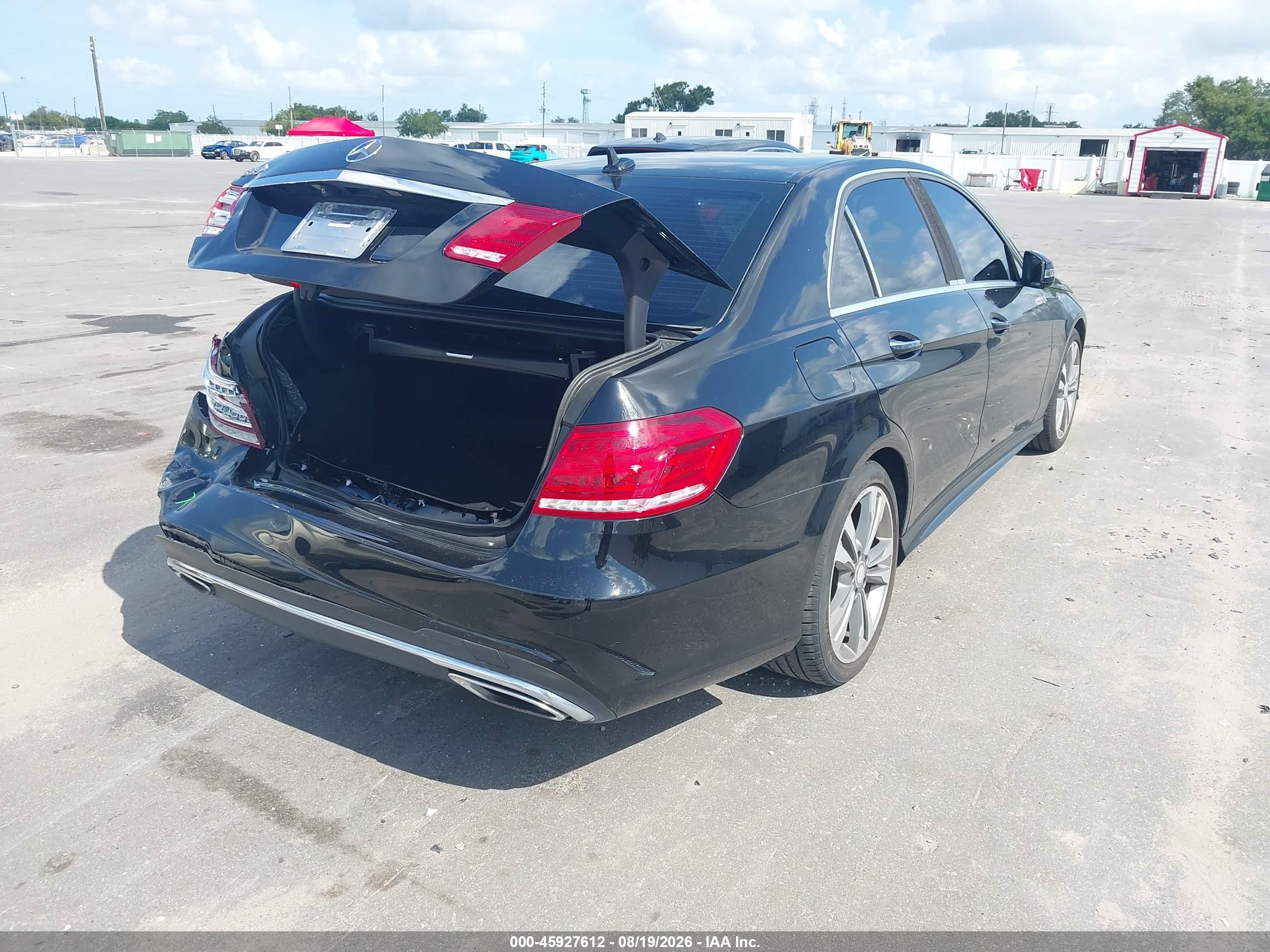2014 Mercedes-benz E 350   Black vin: WDDHF5KBXEA805511