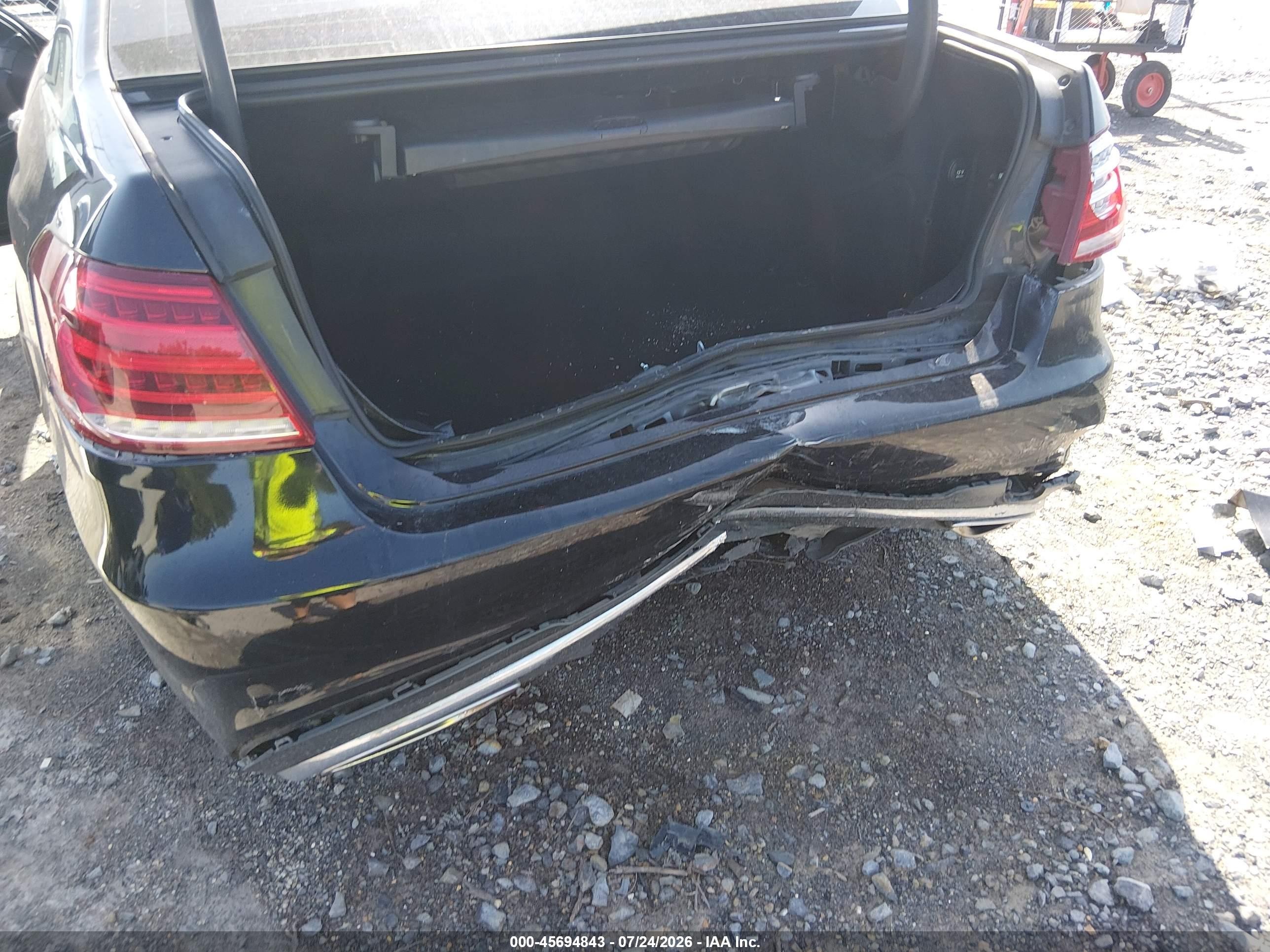 2014 Mercedes-benz E 350 Black vin: WDDHF5KBXEA814368