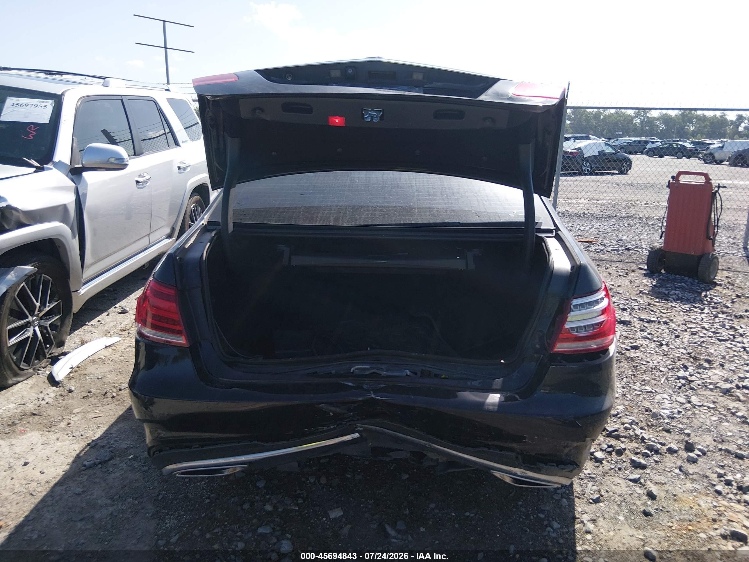 2014 Mercedes-benz E 350 Black vin: WDDHF5KBXEA814368