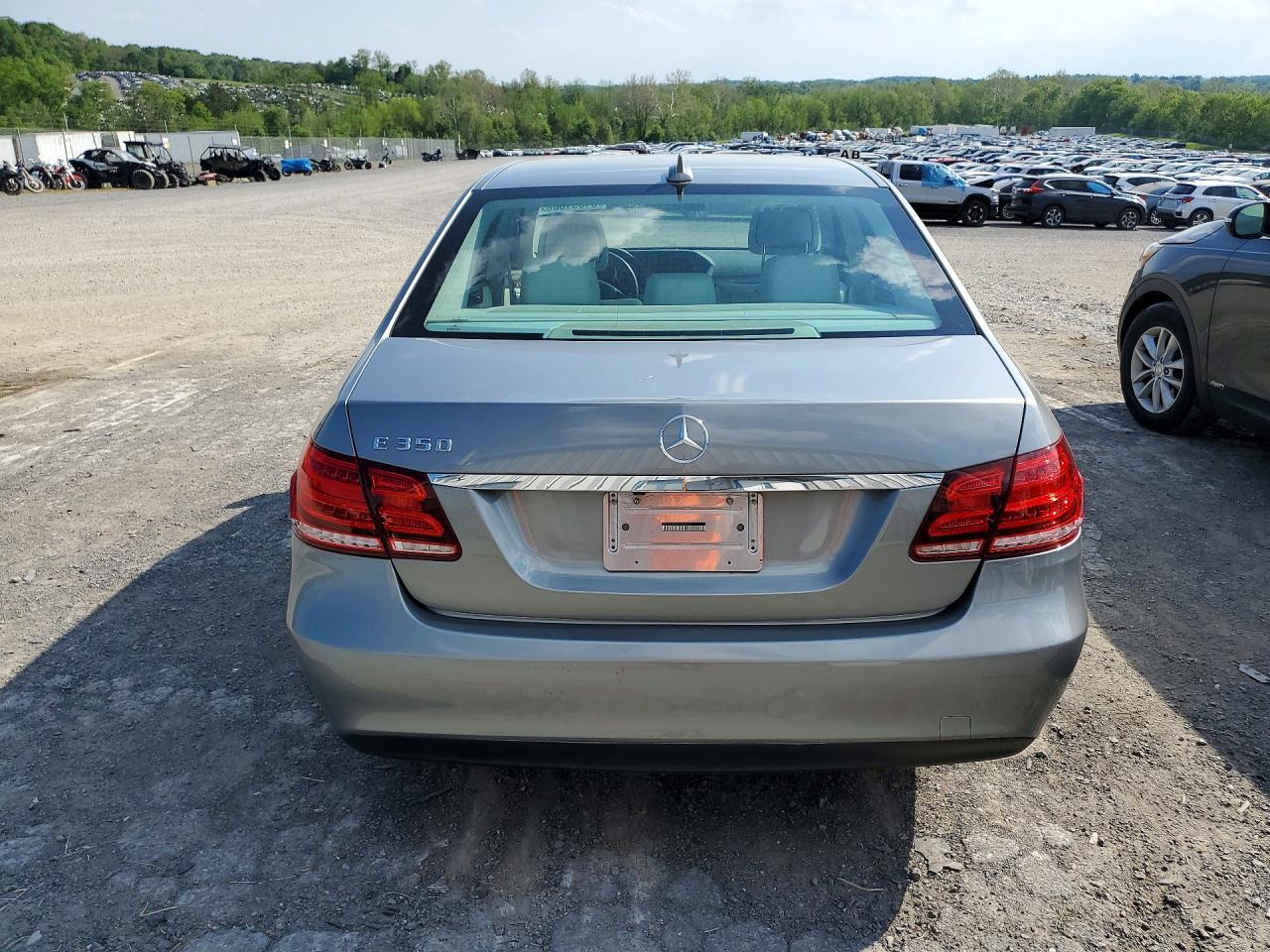 2014 Mercedes-benz E 350 Silver vin: WDDHF5KBXEA888826