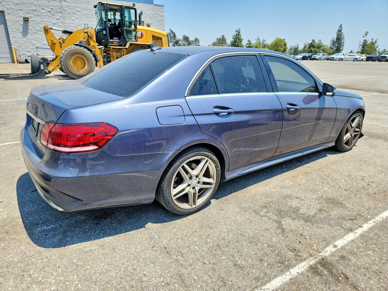 2014 Mercedes-benz E 350 Blue vin: WDDHF5KBXEA895307