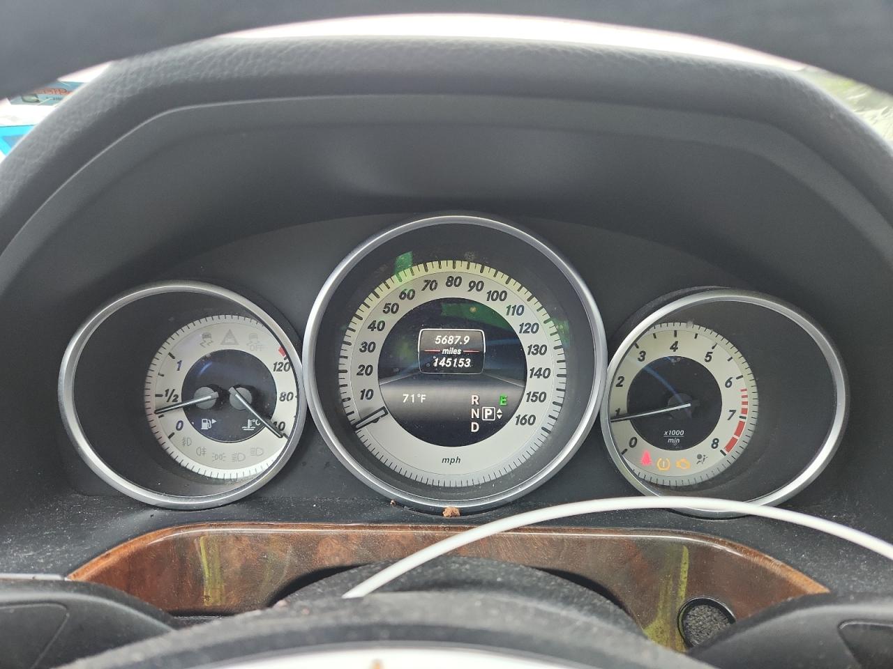 2014 Mercedes-benz E 350 White vin: WDDHF5KBXEA977554 Damage: Warning Light - Engine, On, Unacceptable