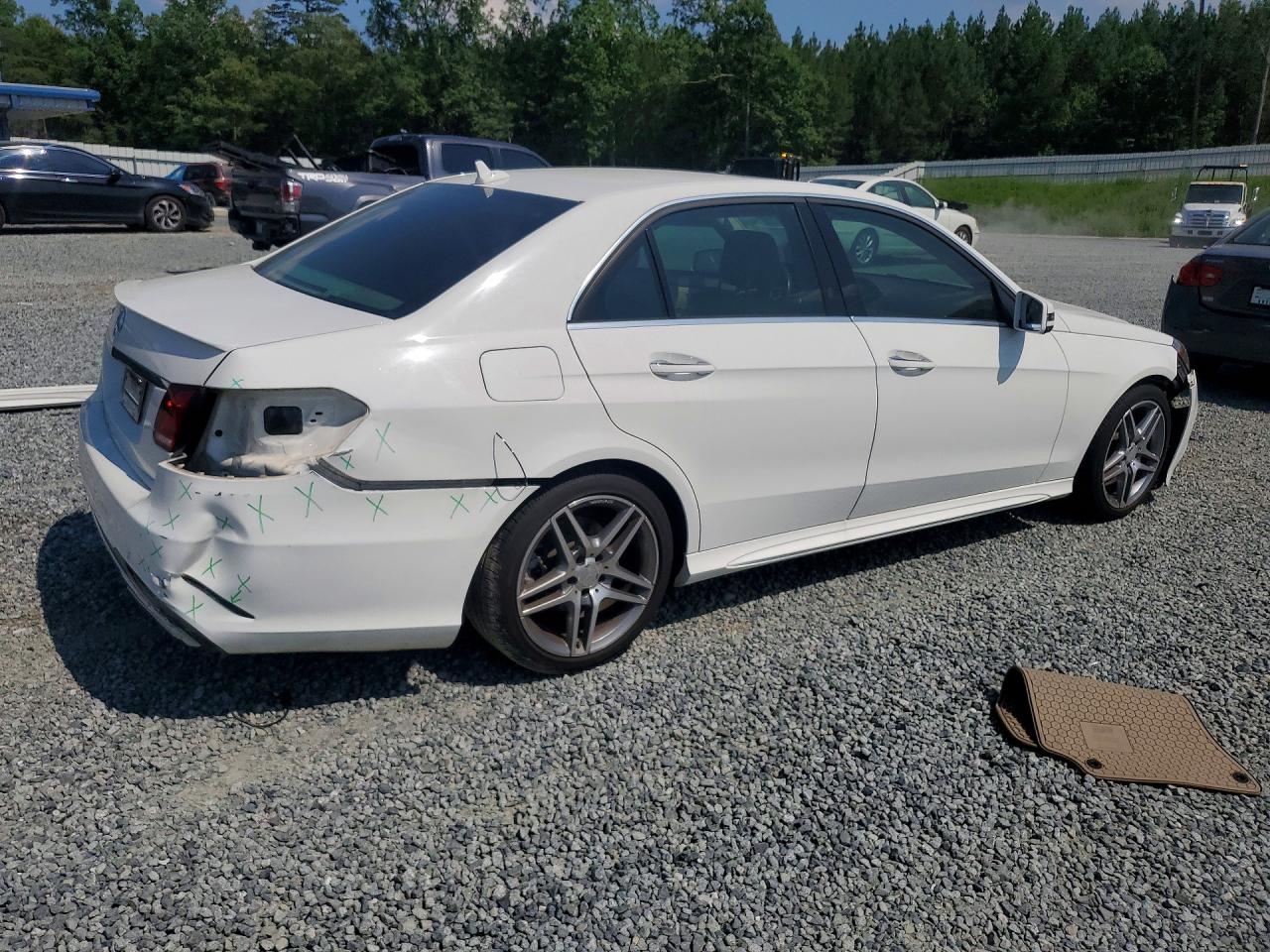 2014 Mercedes-benz E 350 White vin: WDDHF5KBXEA996038