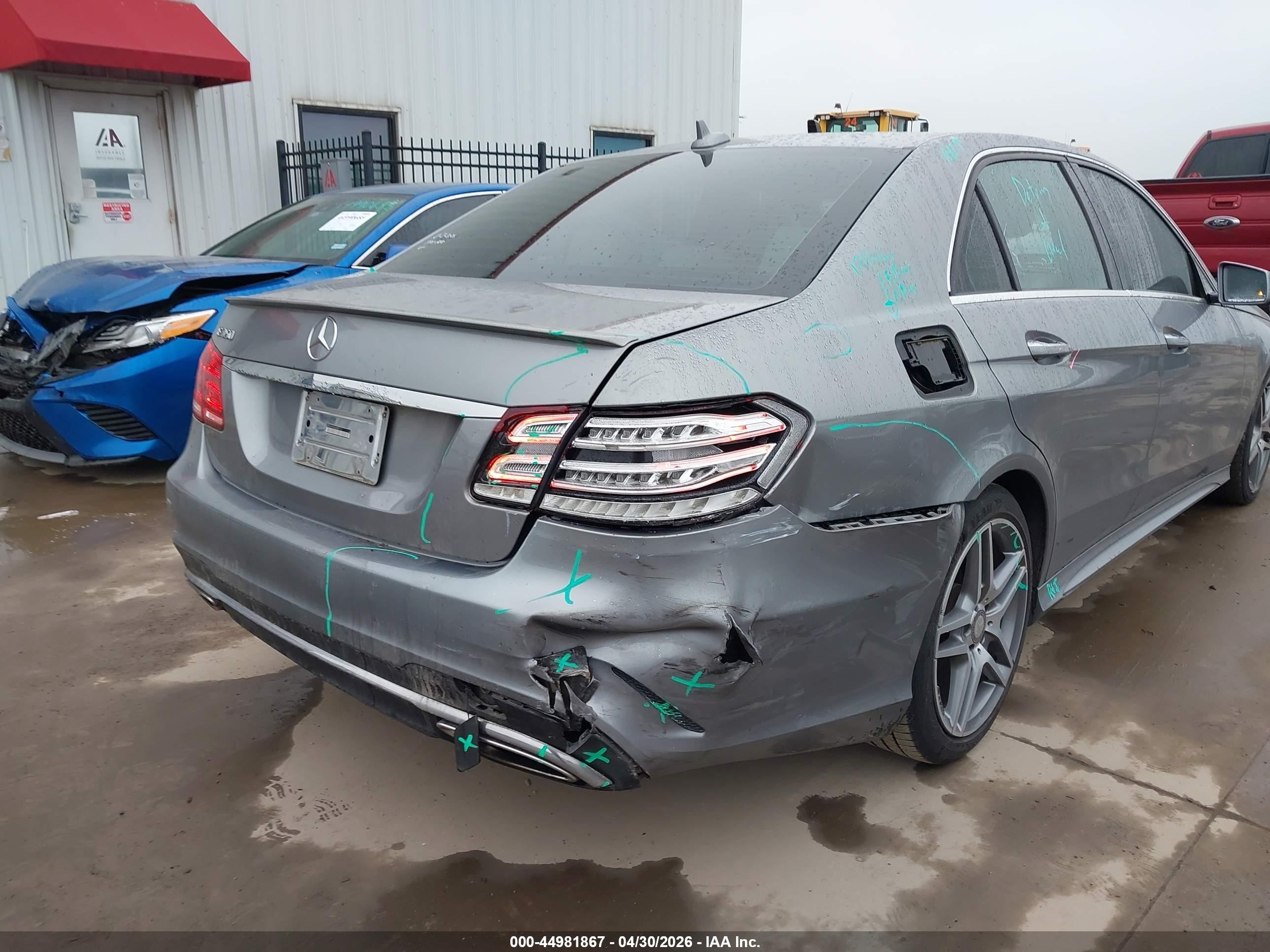 2014 Mercedes-benz E 350   Silver vin: WDDHF5KBXEB001137