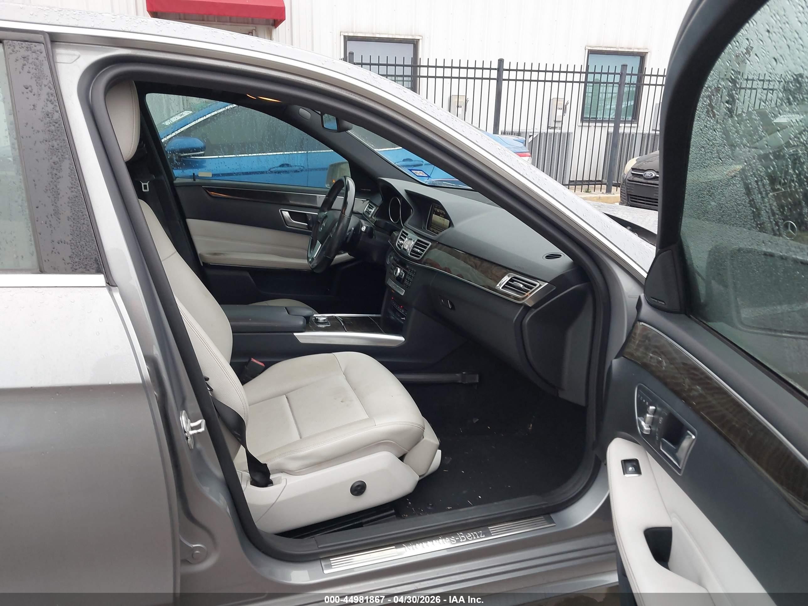 2014 Mercedes-benz E 350   Silver vin: WDDHF5KBXEB001137