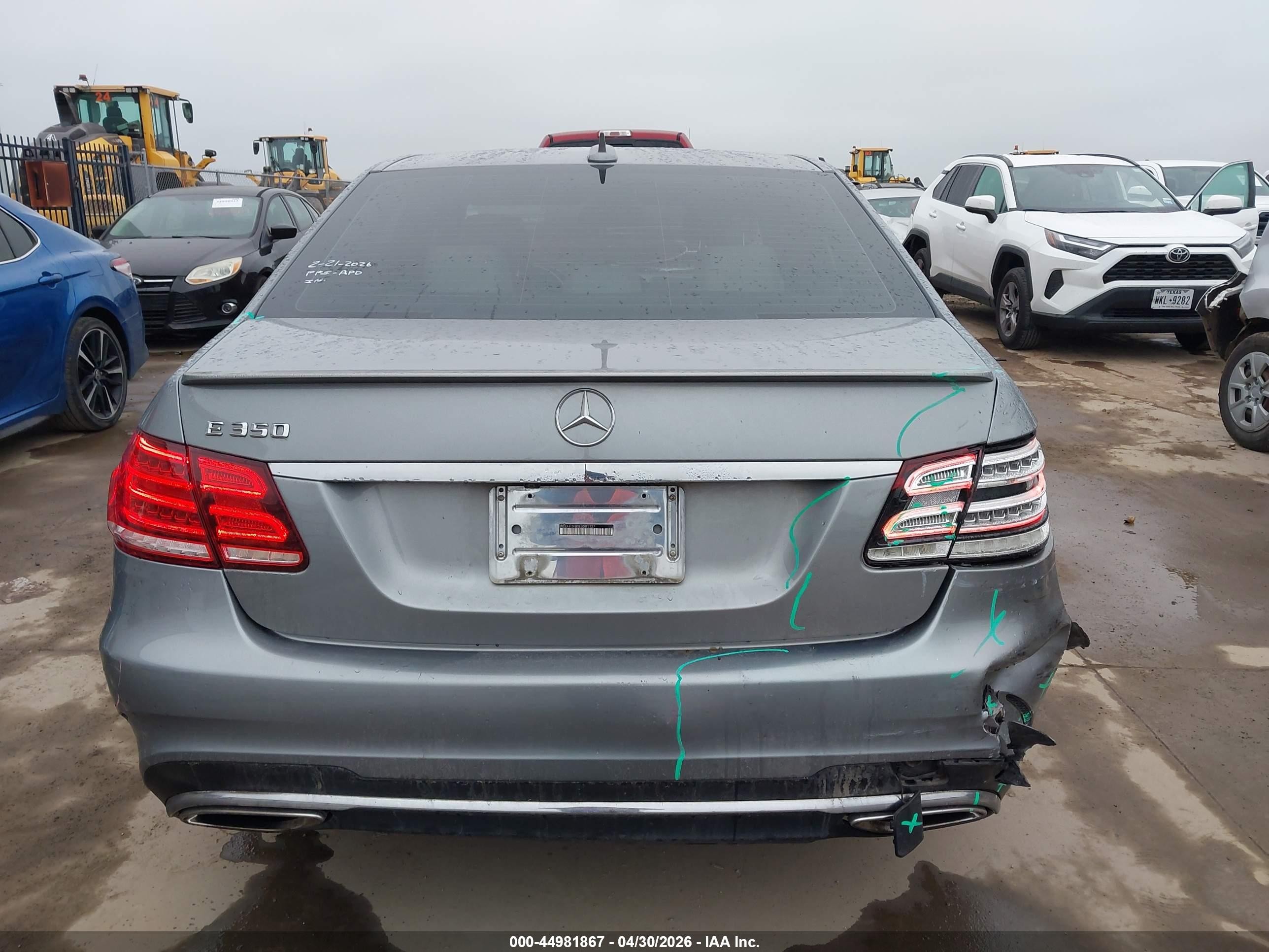 2014 Mercedes-benz E 350   Silver vin: WDDHF5KBXEB001137