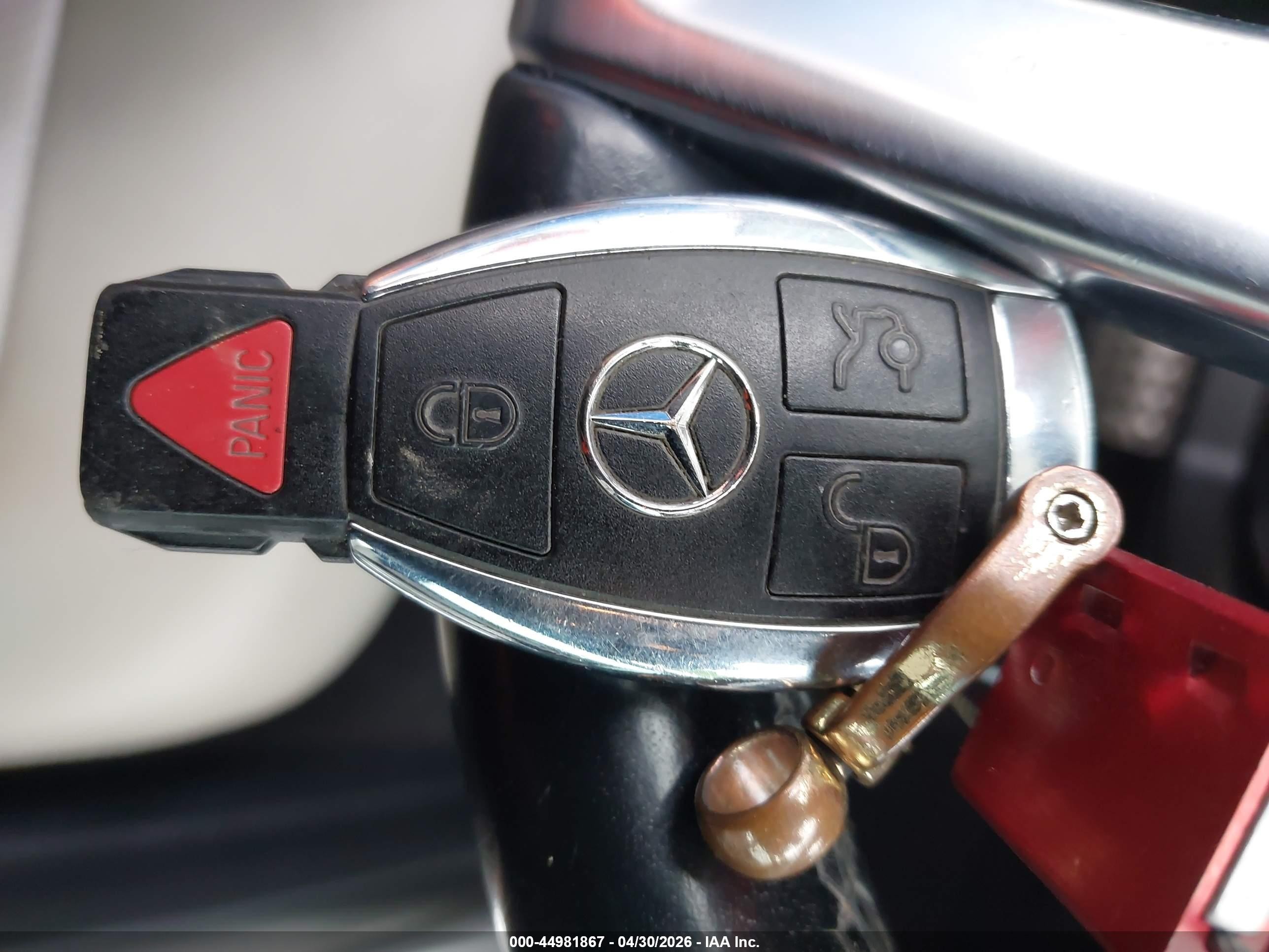 2014 Mercedes-benz E 350   Silver vin: WDDHF5KBXEB001137