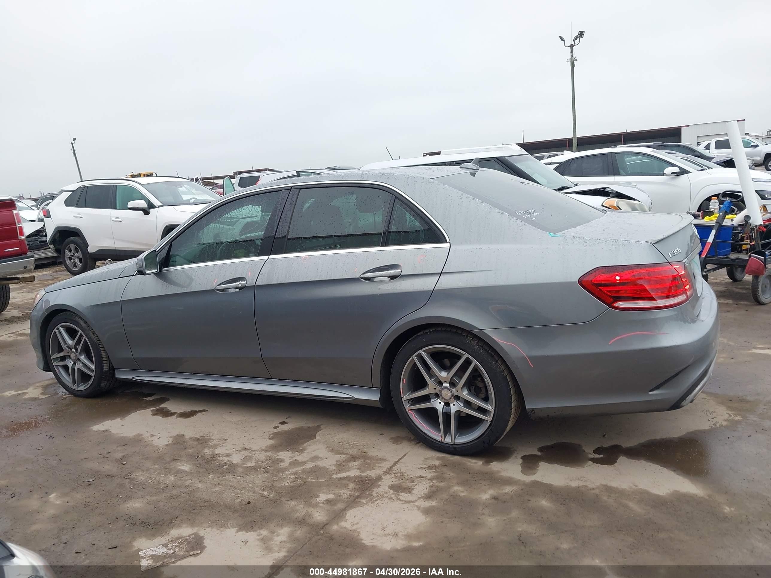 2014 Mercedes-benz E 350   Silver vin: WDDHF5KBXEB001137