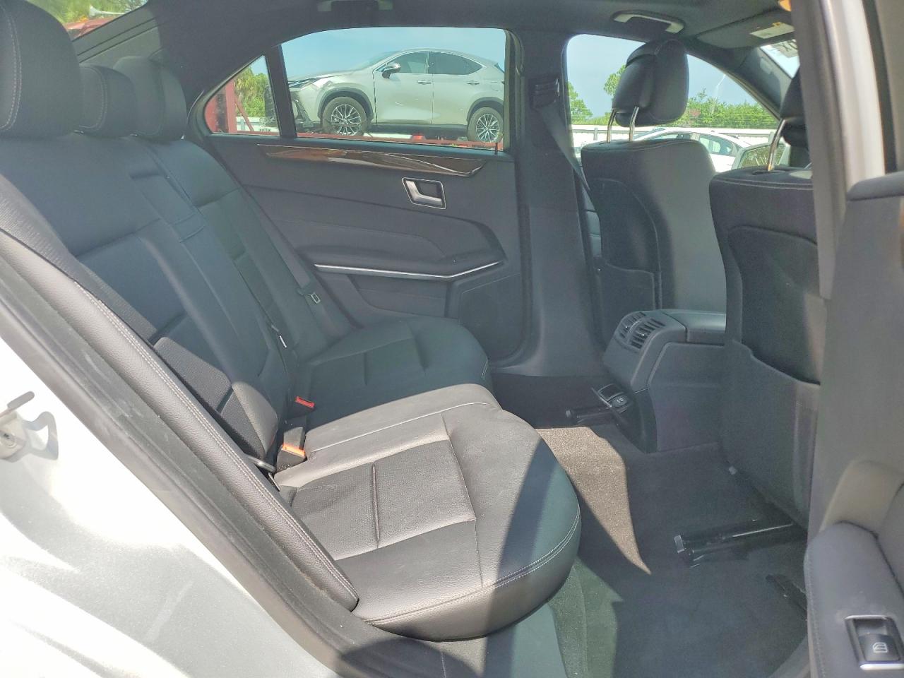 2014 Mercedes-benz E 350 Серебряный vin: WDDHF5KBXEB012879