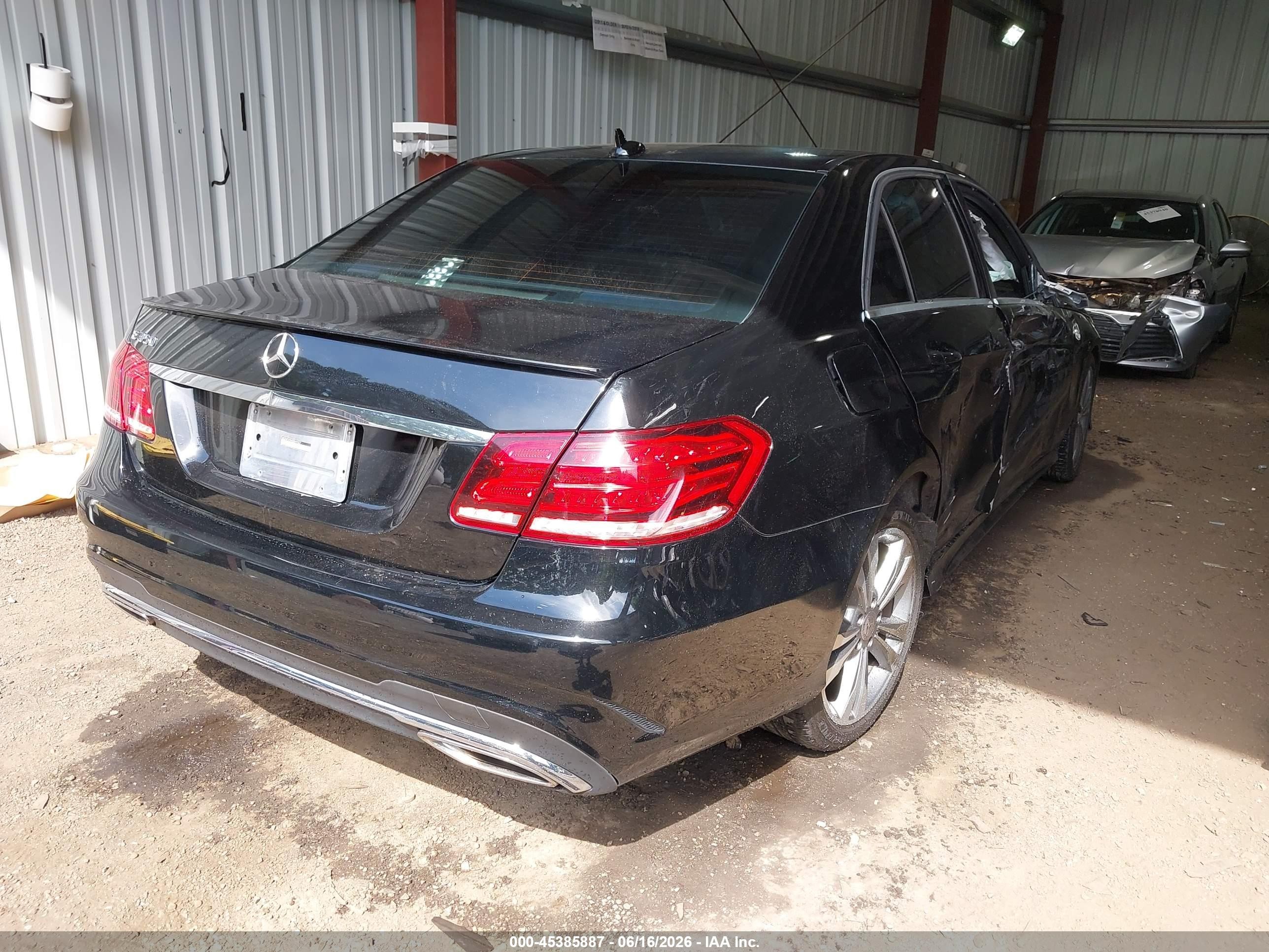 2014 Mercedes-benz E 350 Черный vin: WDDHF5KBXEB049527