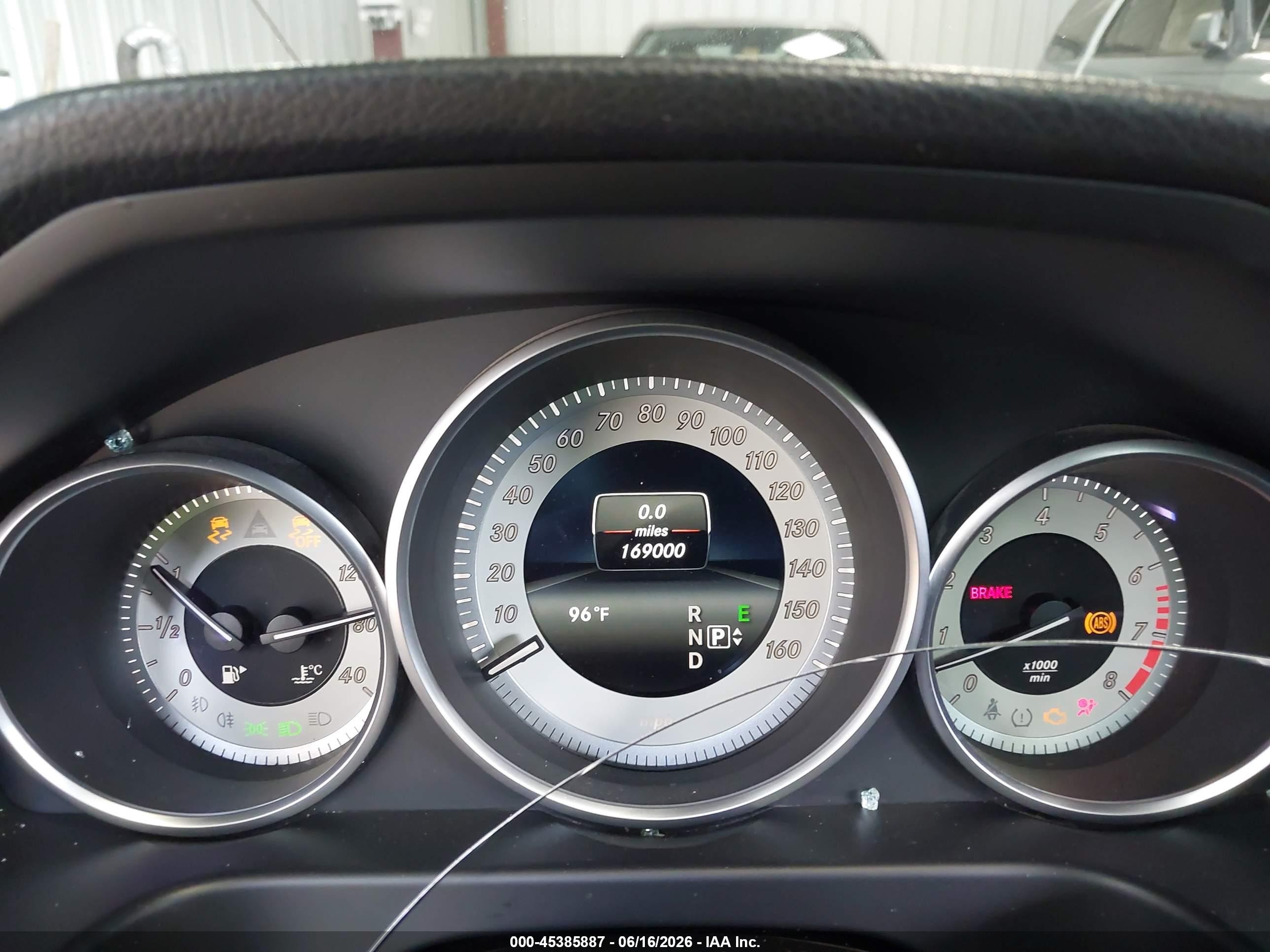 2014 Mercedes-benz E 350 Черный vin: WDDHF5KBXEB049527