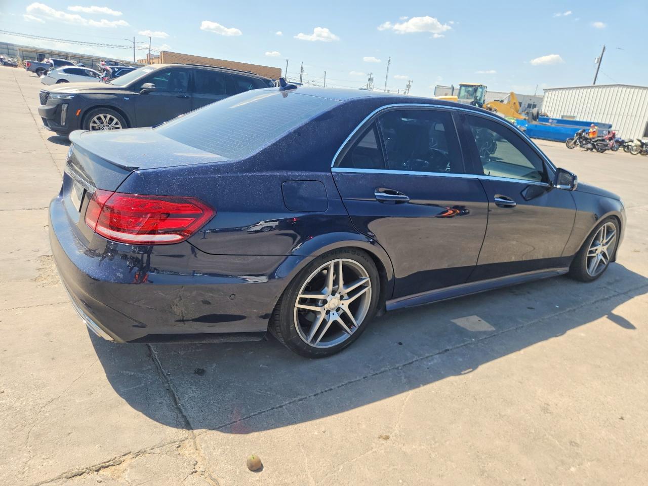 2014 Mercedes-benz E 350 Blue vin: WDDHF5KBXEB073682