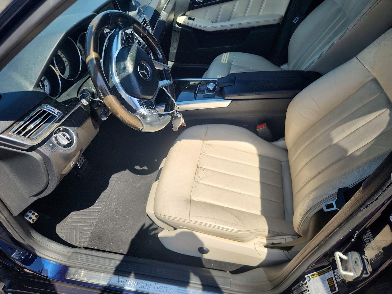 2014 Mercedes-benz E 350 Blue vin: WDDHF5KBXEB073682