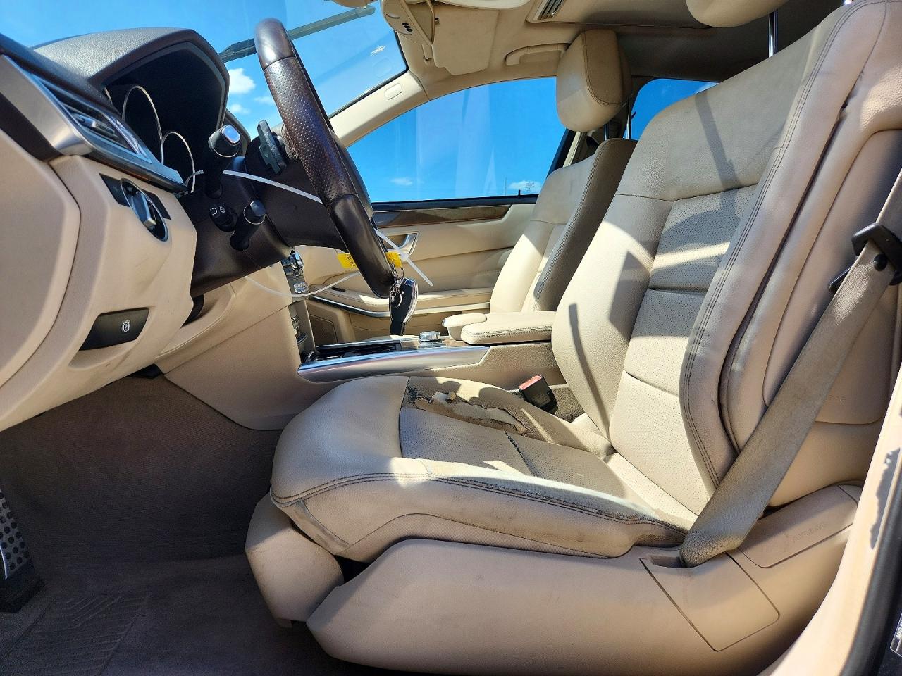 2015 Mercedes-benz E 350 Черный vin: WDDHF5KBXFB098809