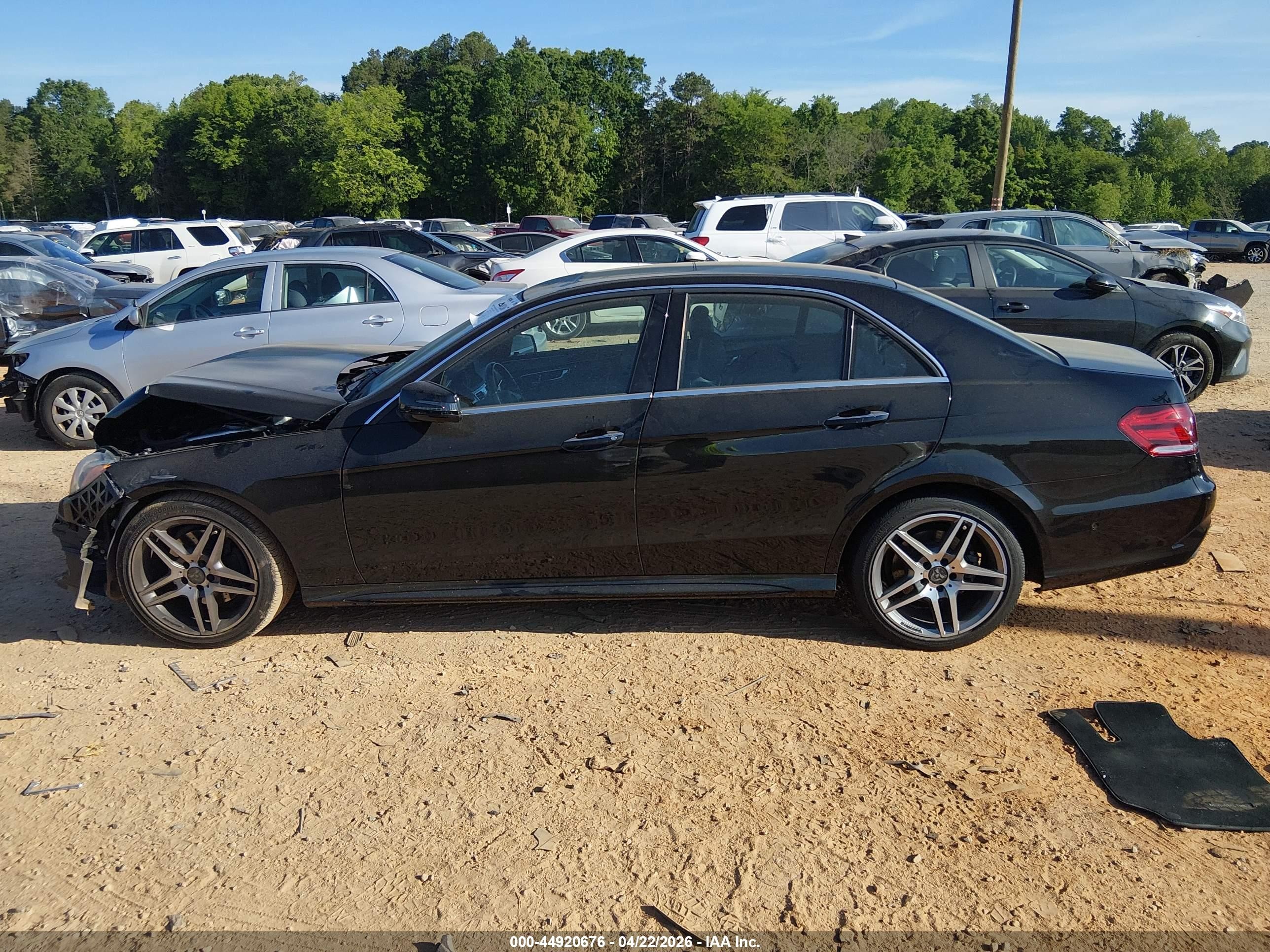 2015 Mercedes-benz E 400   Black vin: WDDHF6FB4FB145364