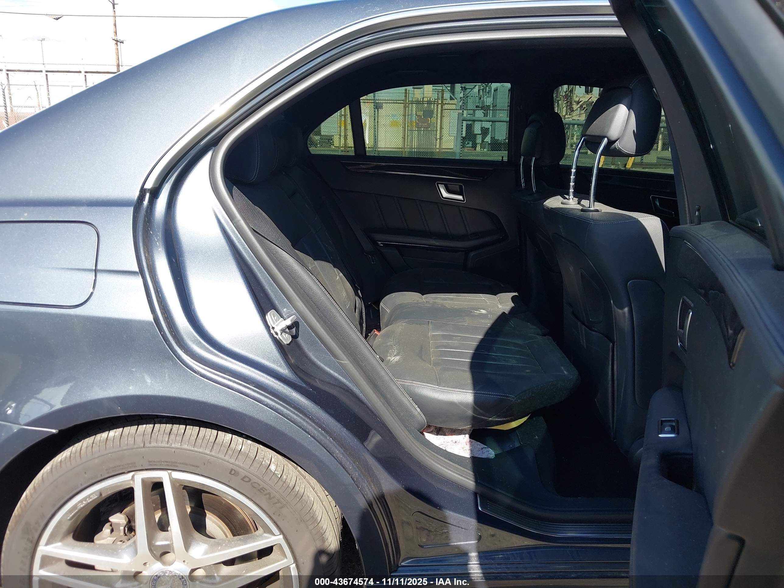 2015 Mercedes-benz E 400   Dark Blue vin: WDDHF6FB8FB162782
