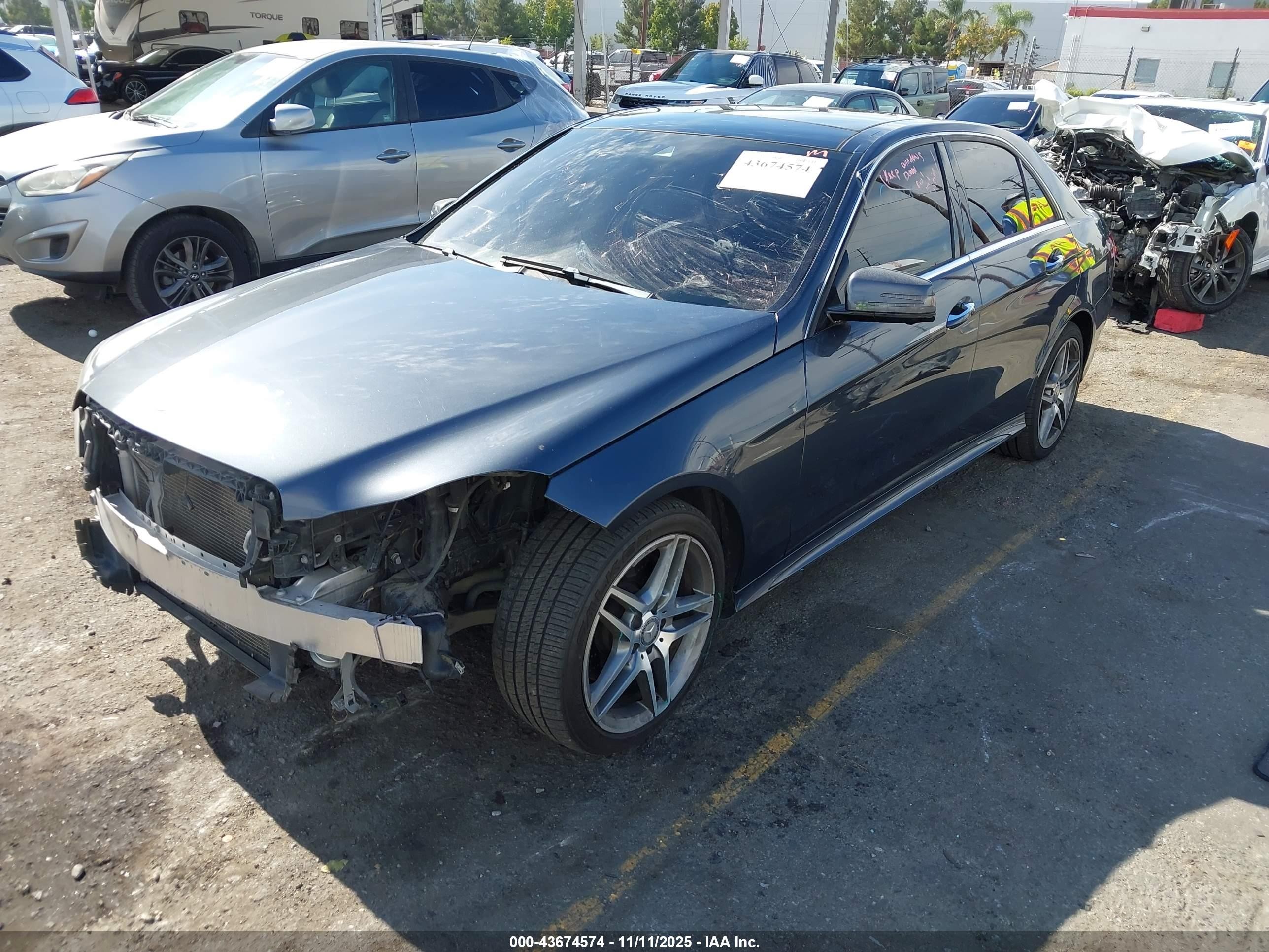 2015 Mercedes-benz E 400   Dark Blue vin: WDDHF6FB8FB162782