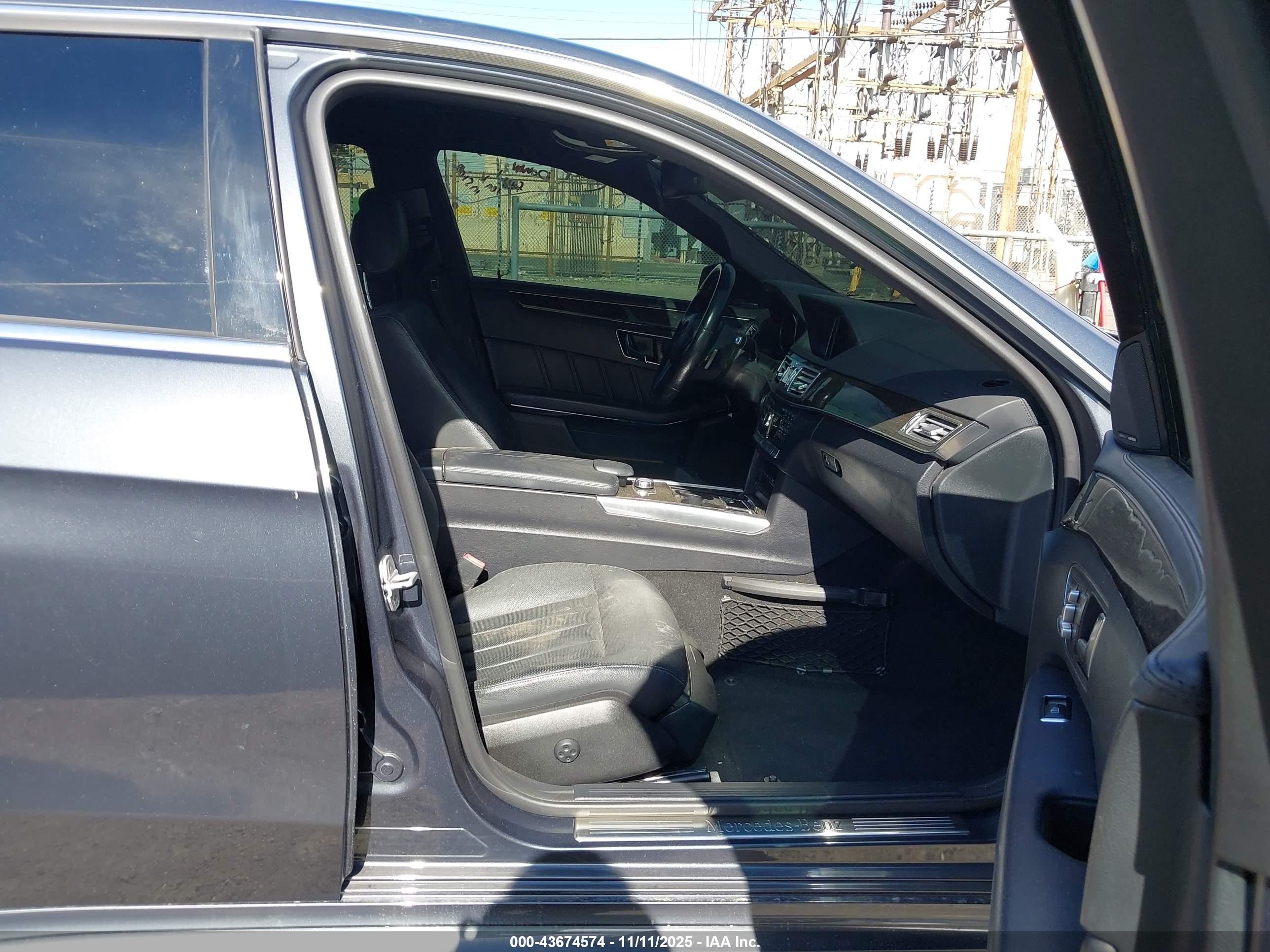 2015 Mercedes-benz E 400   Dark Blue vin: WDDHF6FB8FB162782