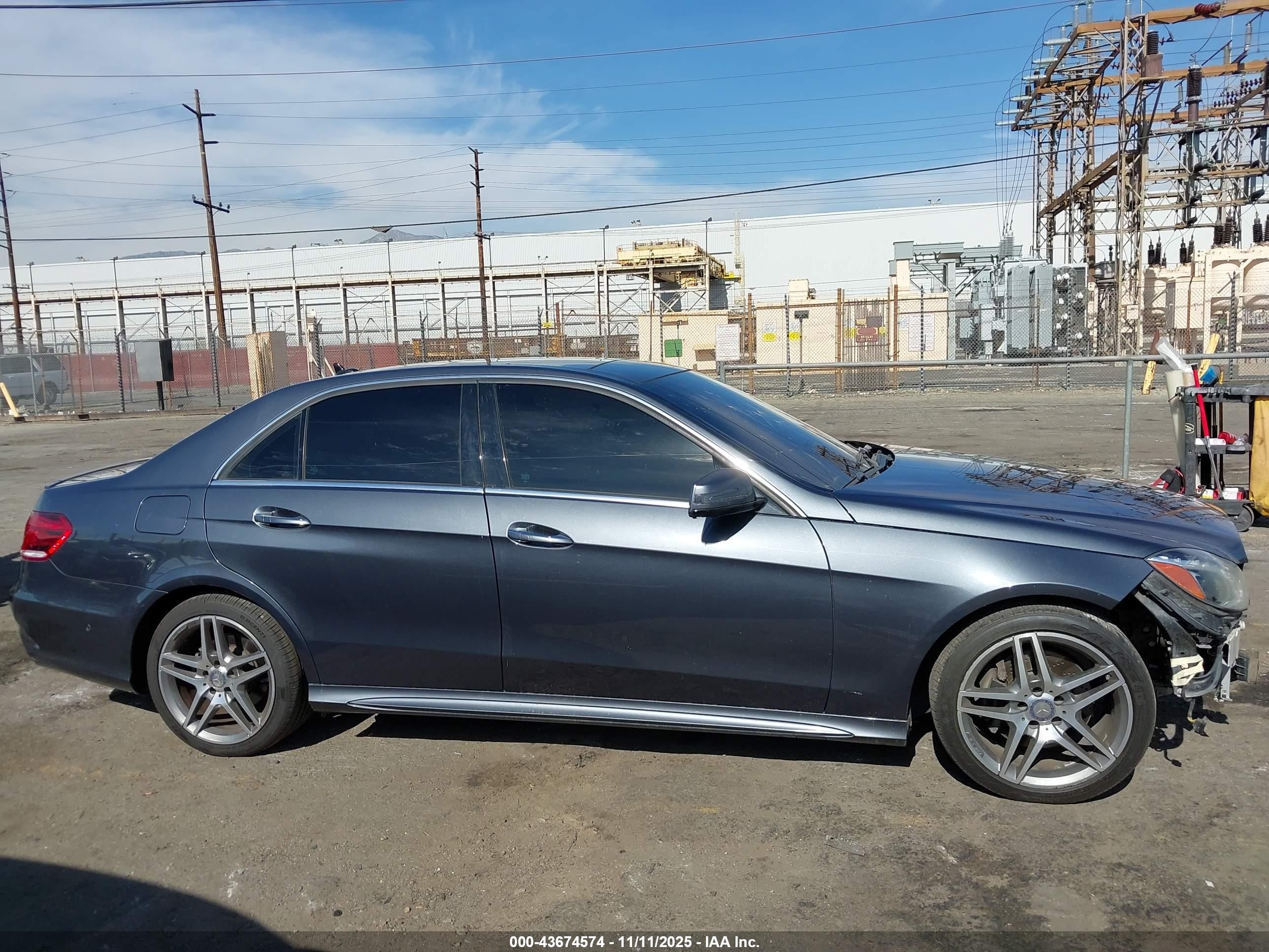 2015 Mercedes-benz E 400   Dark Blue vin: WDDHF6FB8FB162782