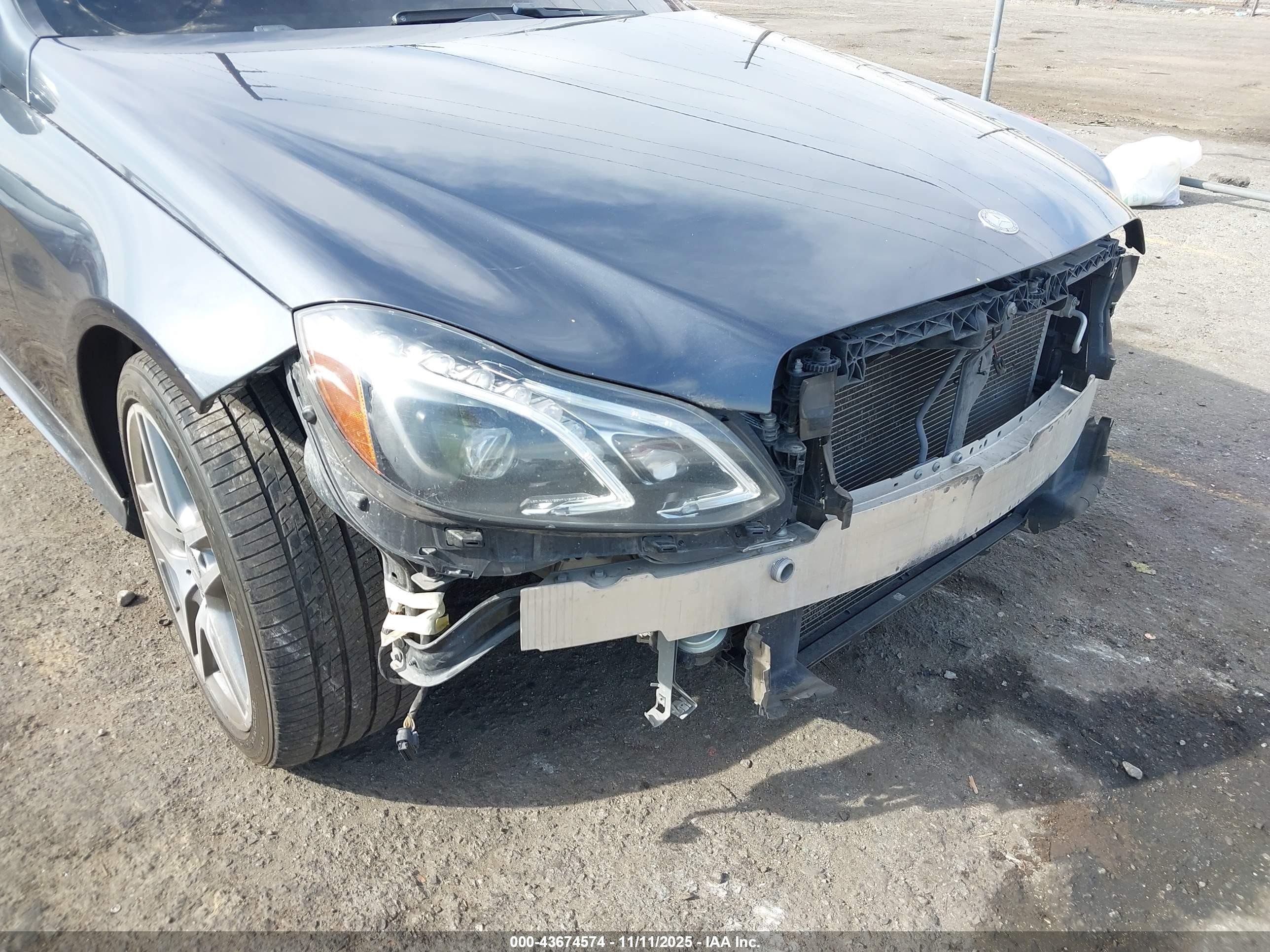 2015 Mercedes-benz E 400   Dark Blue vin: WDDHF6FB8FB162782