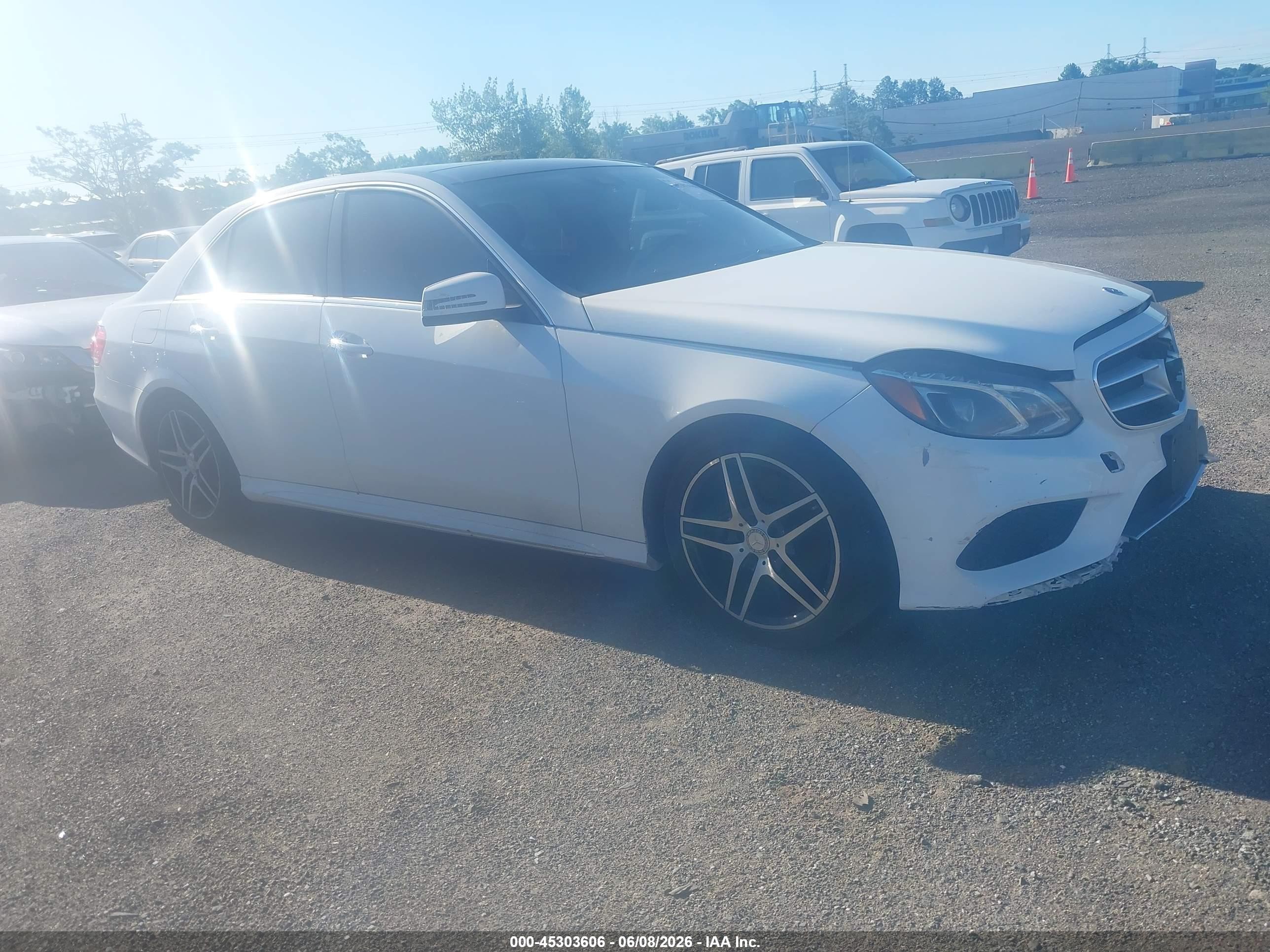 2015 Mercedes-benz E 400 4matic Белый vin: WDDHF6HB6FB158341